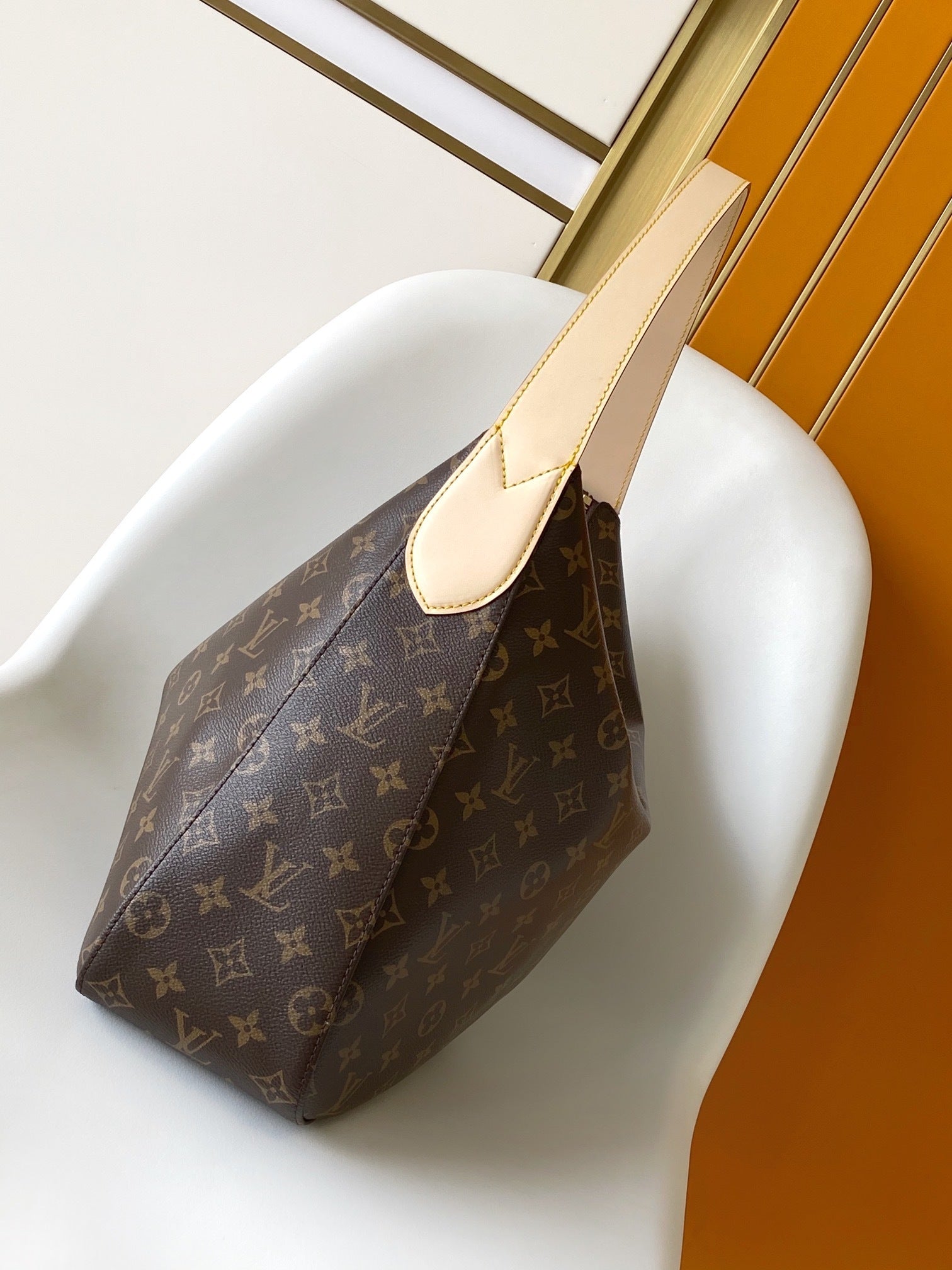 1:1 Replica LV single-shoulder bag