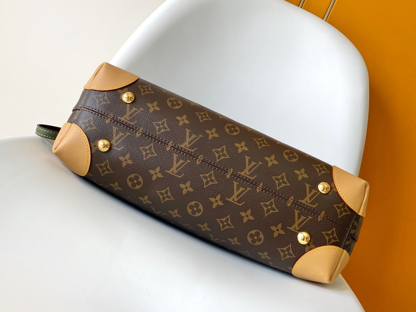 1:1 Replica LV shoulder bag