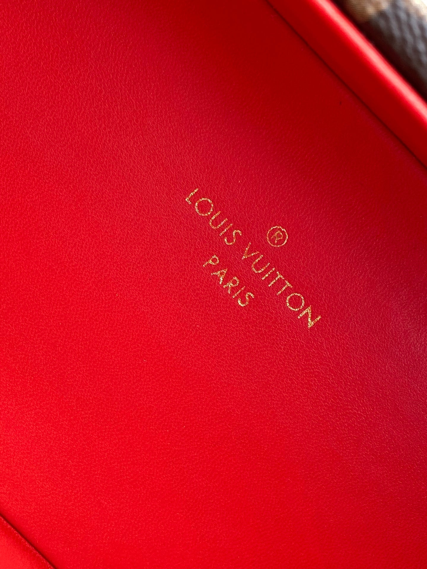 1:1 Replica LV handbag