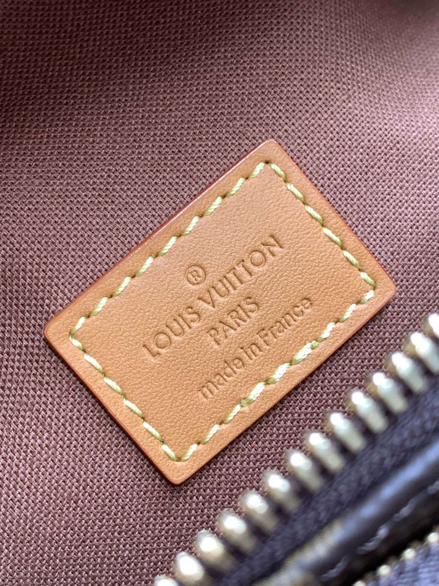 1:1 Replica LV chest bag