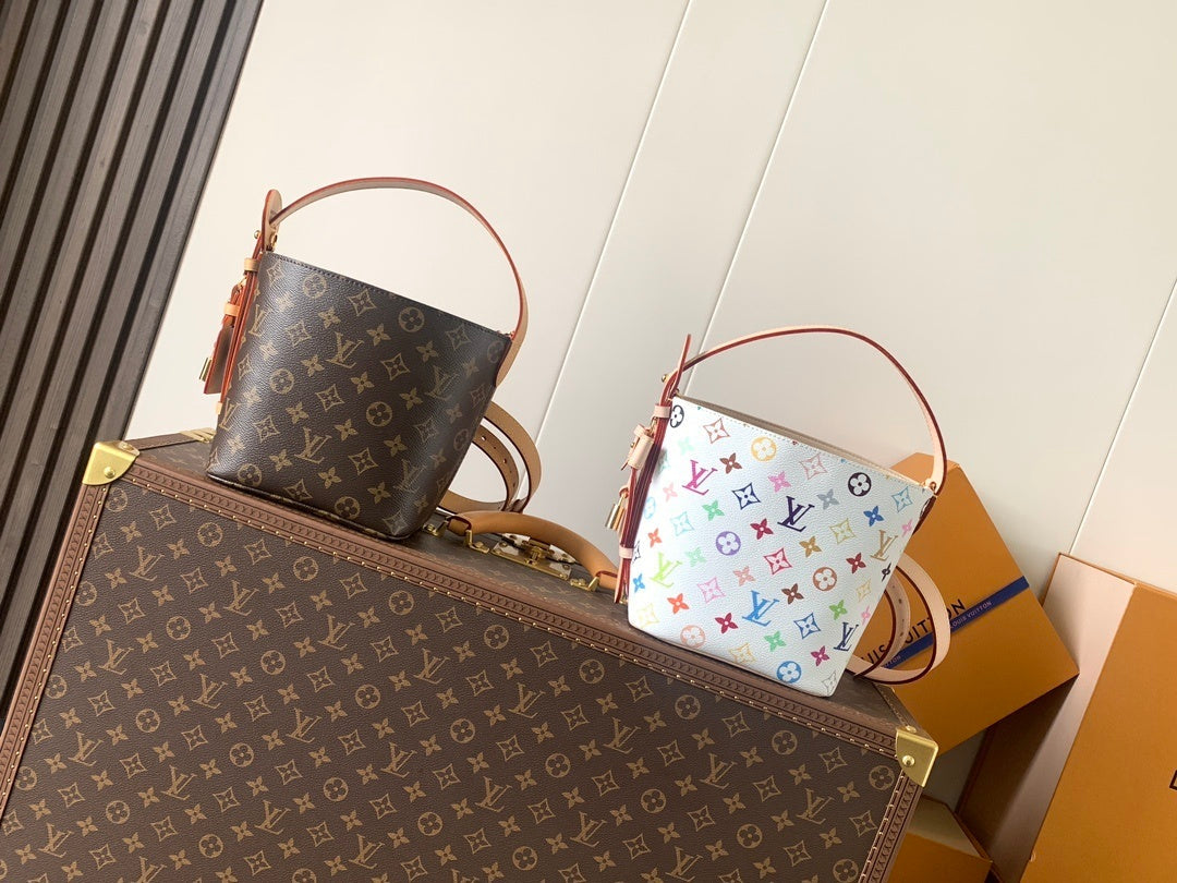 1:1 Replica LV bucket bag