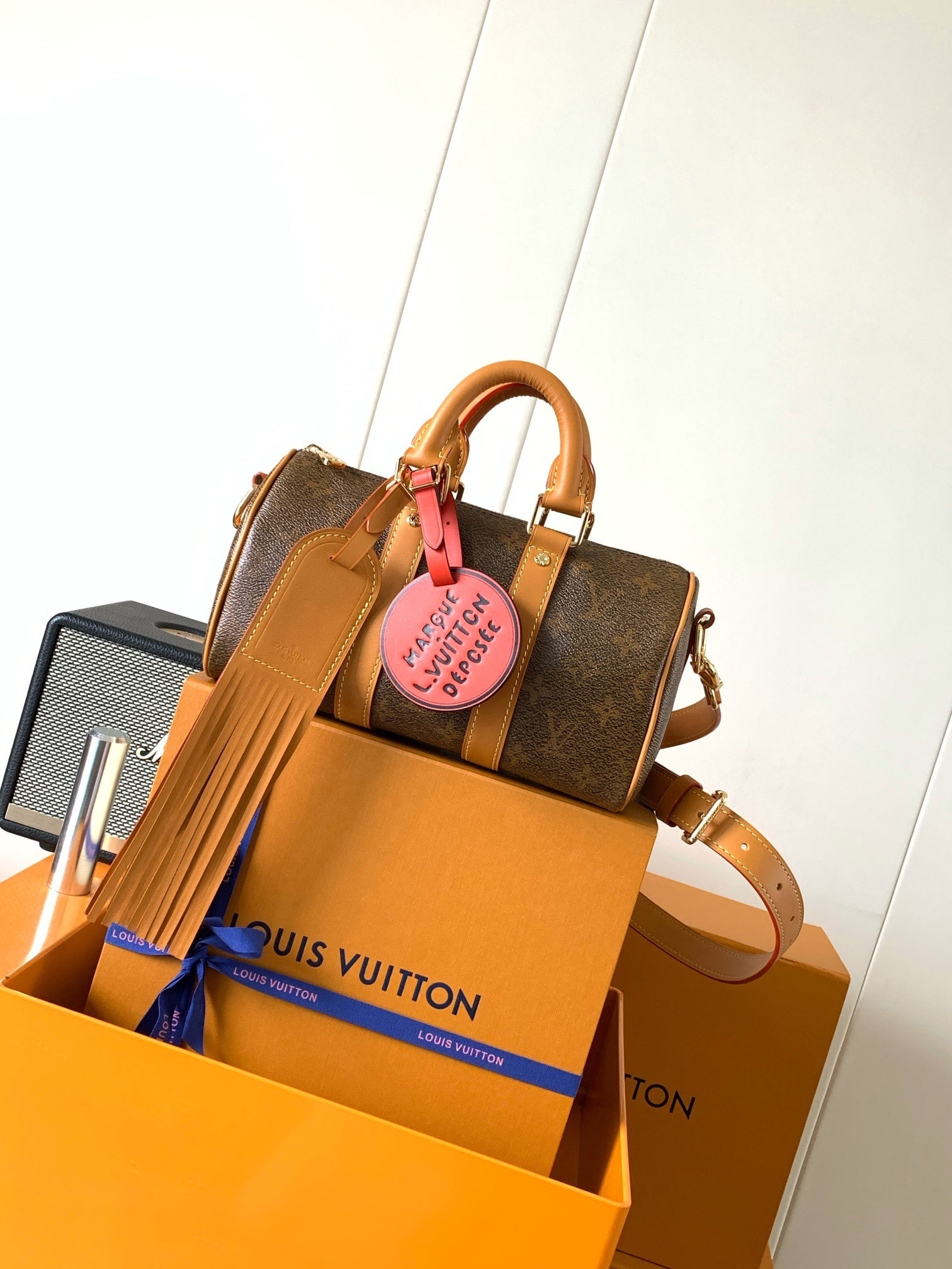 1:1 Replica LV handbag