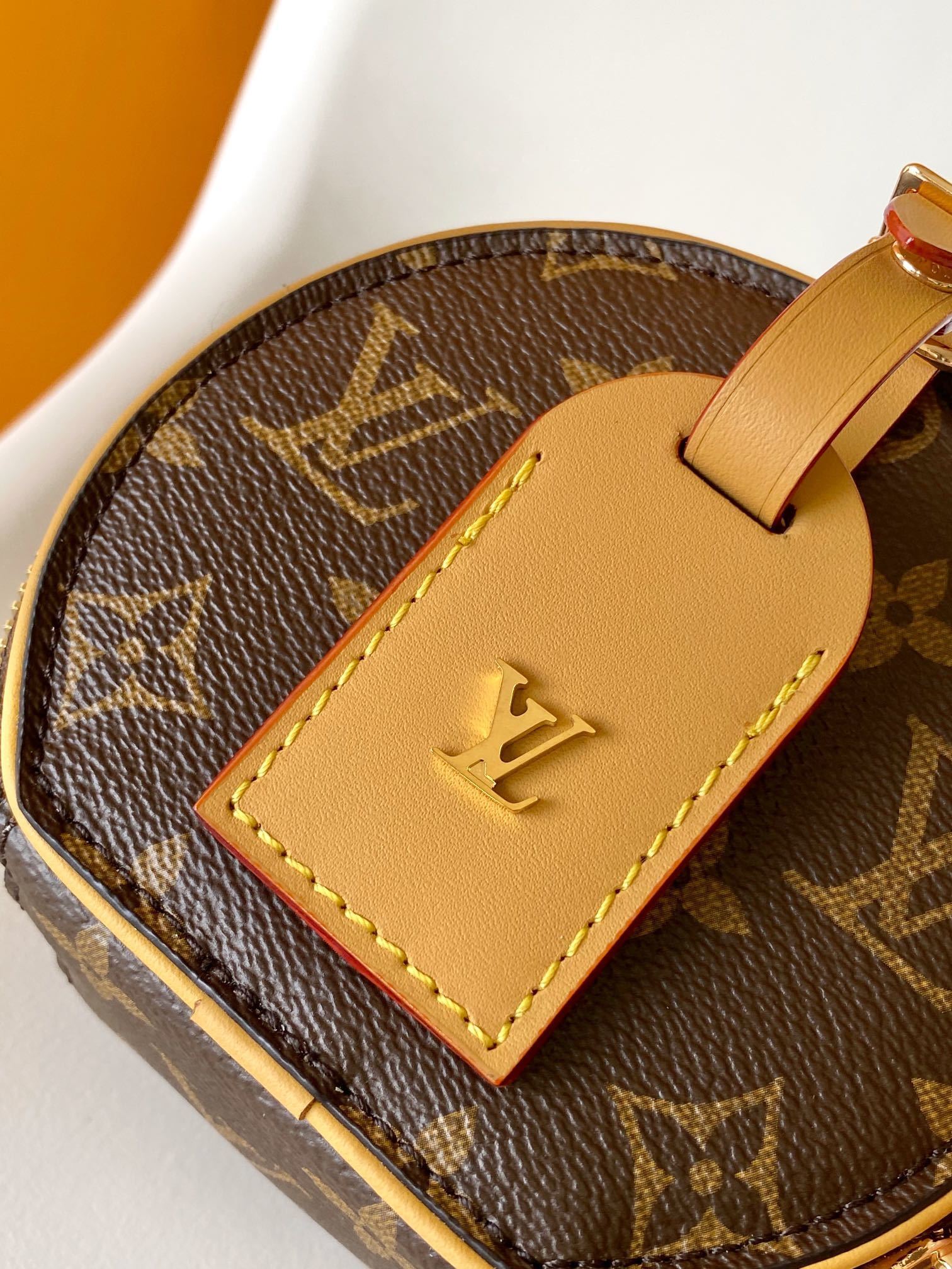 1:1 Replica LV Round pie crossbody bag