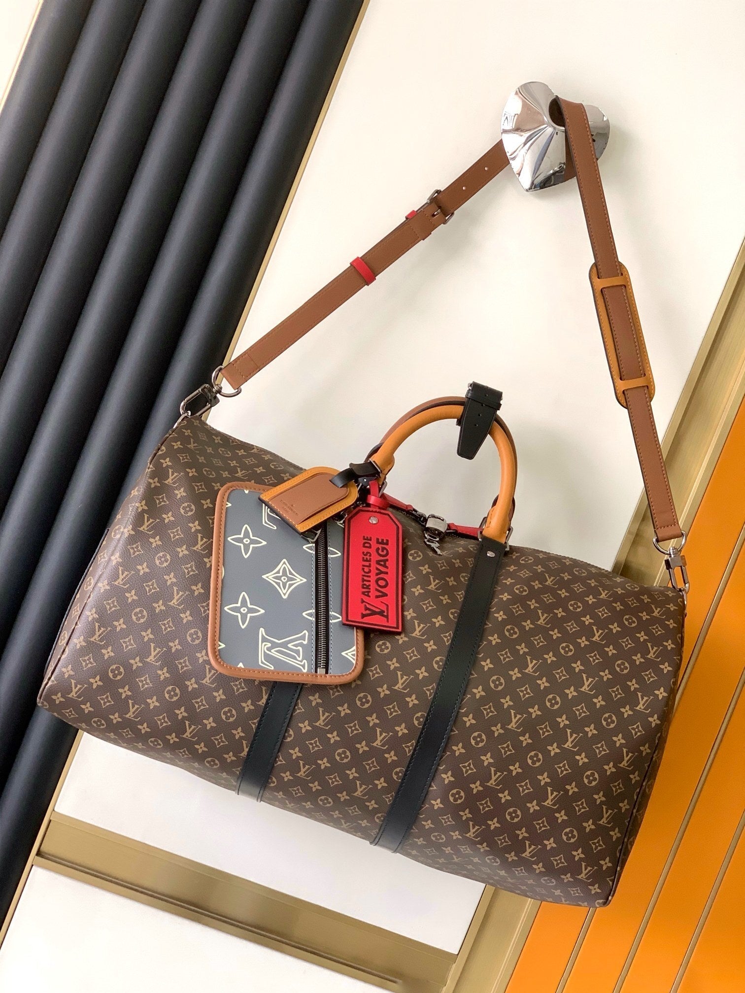 1:1 Replica LV travel bag