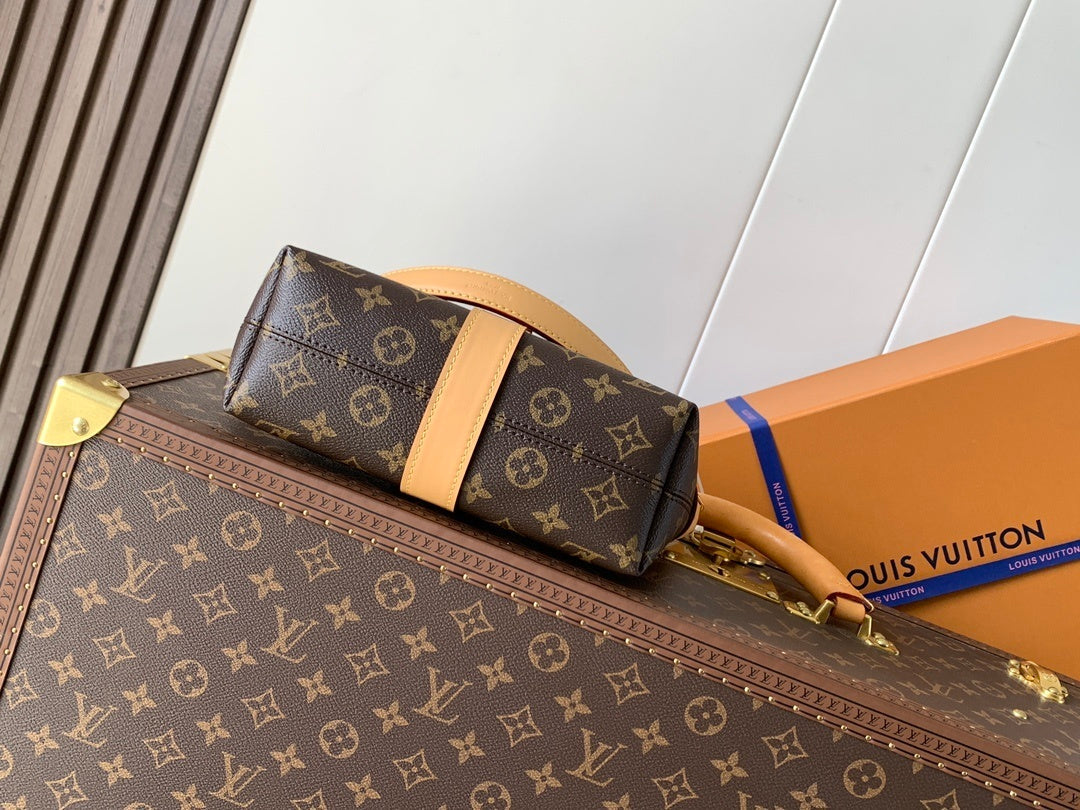 1:1 Replica LV Shoulder Bag