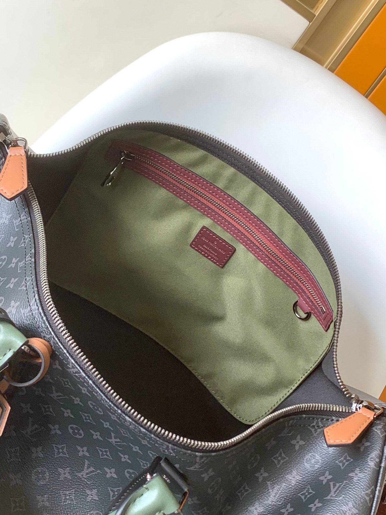 1:1 Replica LV travel bag