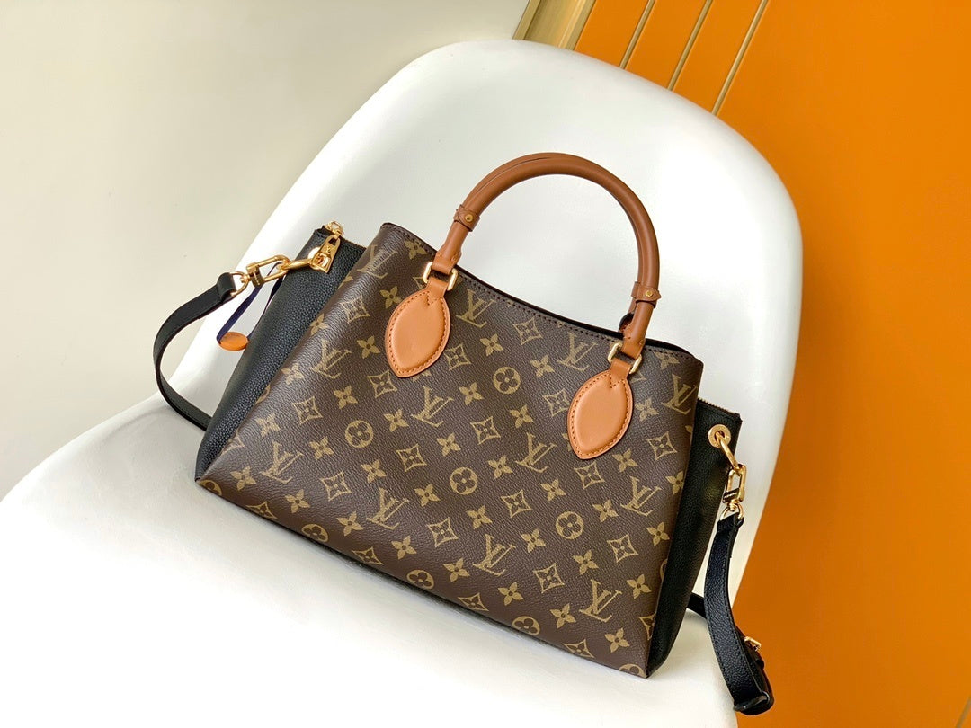 1:1 Replica LV crossbody bag