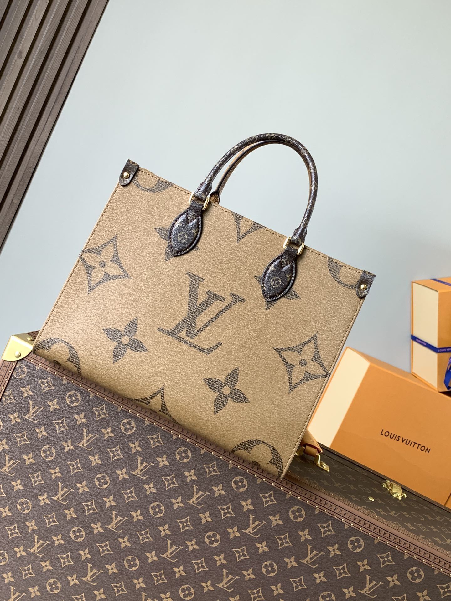 1:1 Replica LV handbag