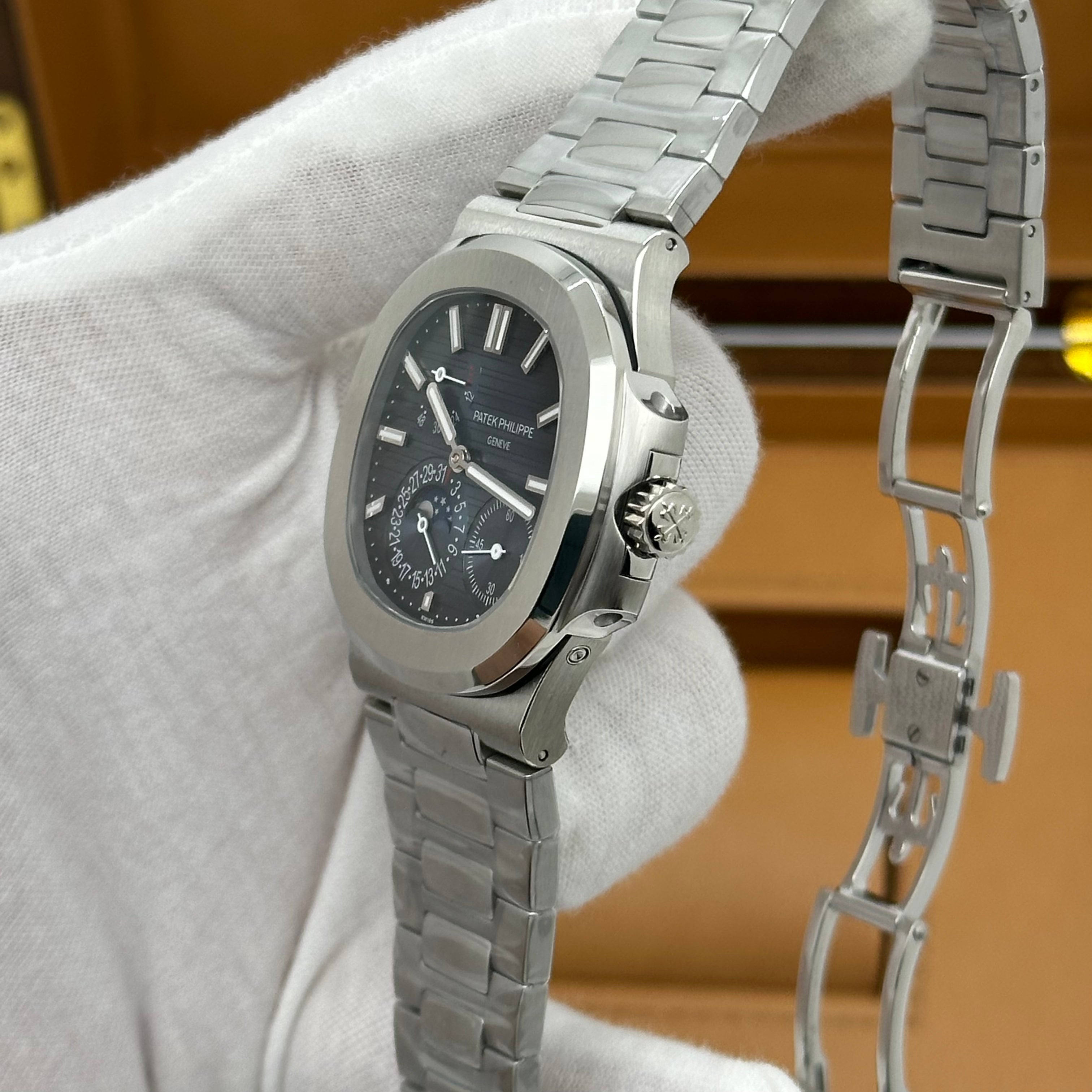 Patek Phillippe Nautilus 5712 40MM Blue Dial