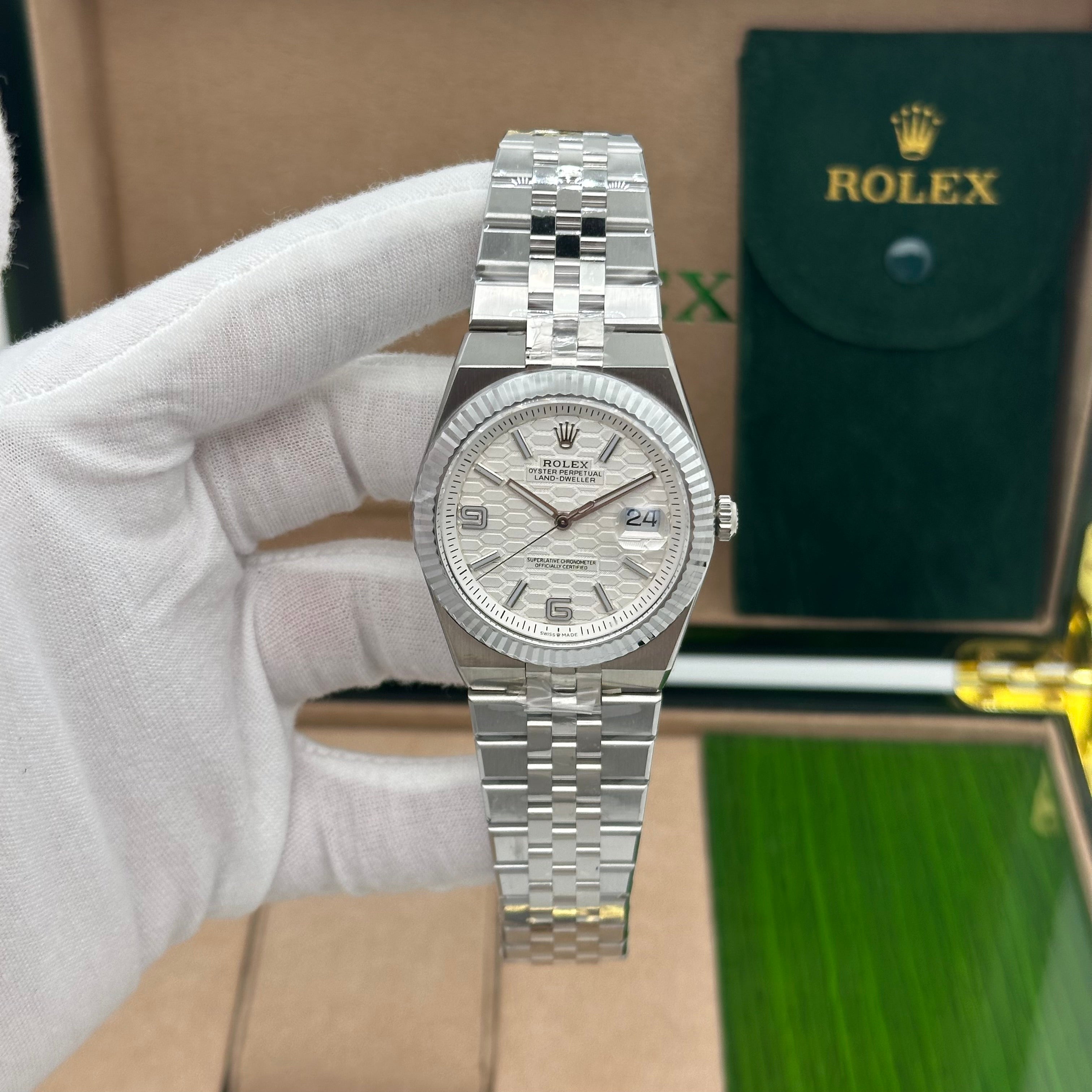 Rolex Oyster Perpetual Land-Dweller 41mm – Silver Textured Dial