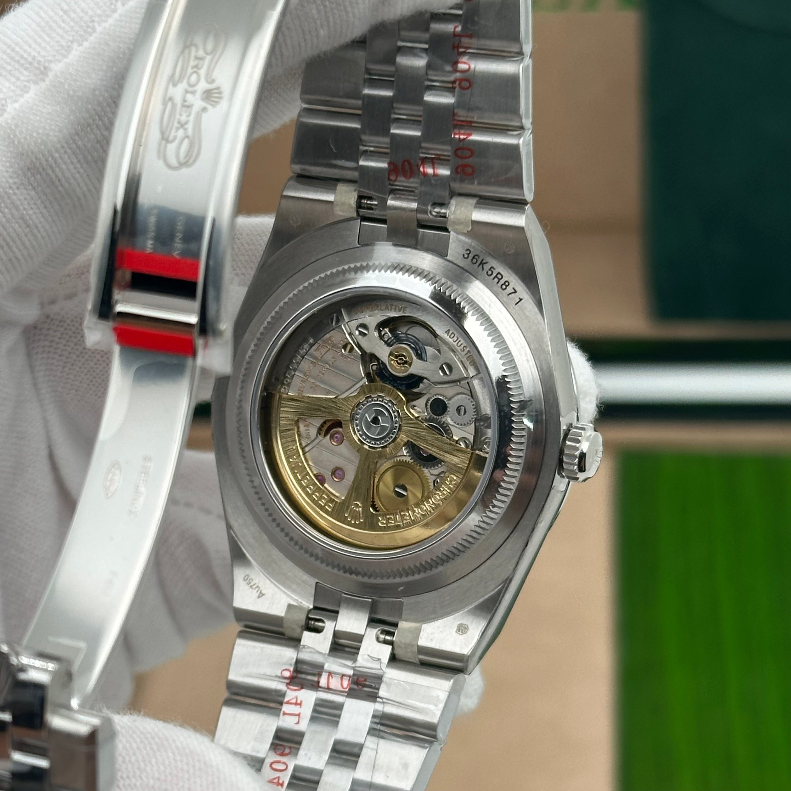 Rolex Oyster Perpetual Land-Dweller 41mm – Silver Textured Dial