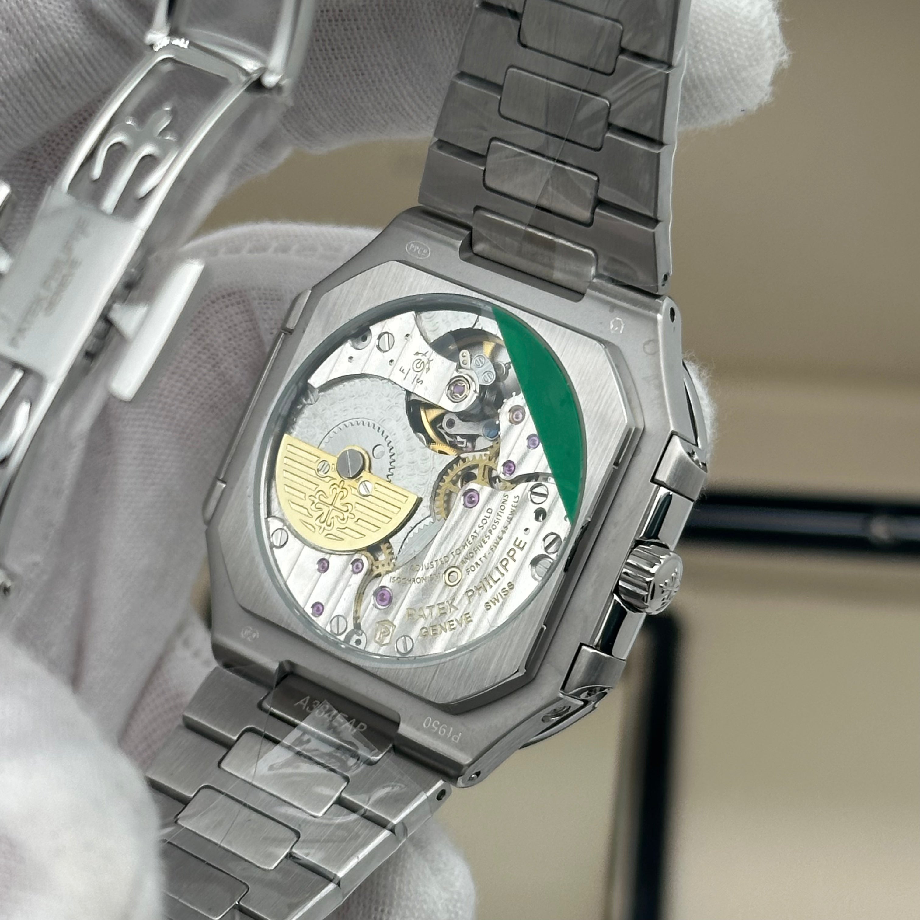 Patek Philippe Nautilus TV Screen Annual Calendar – Green Dial – Swiss Super Clone 1:1