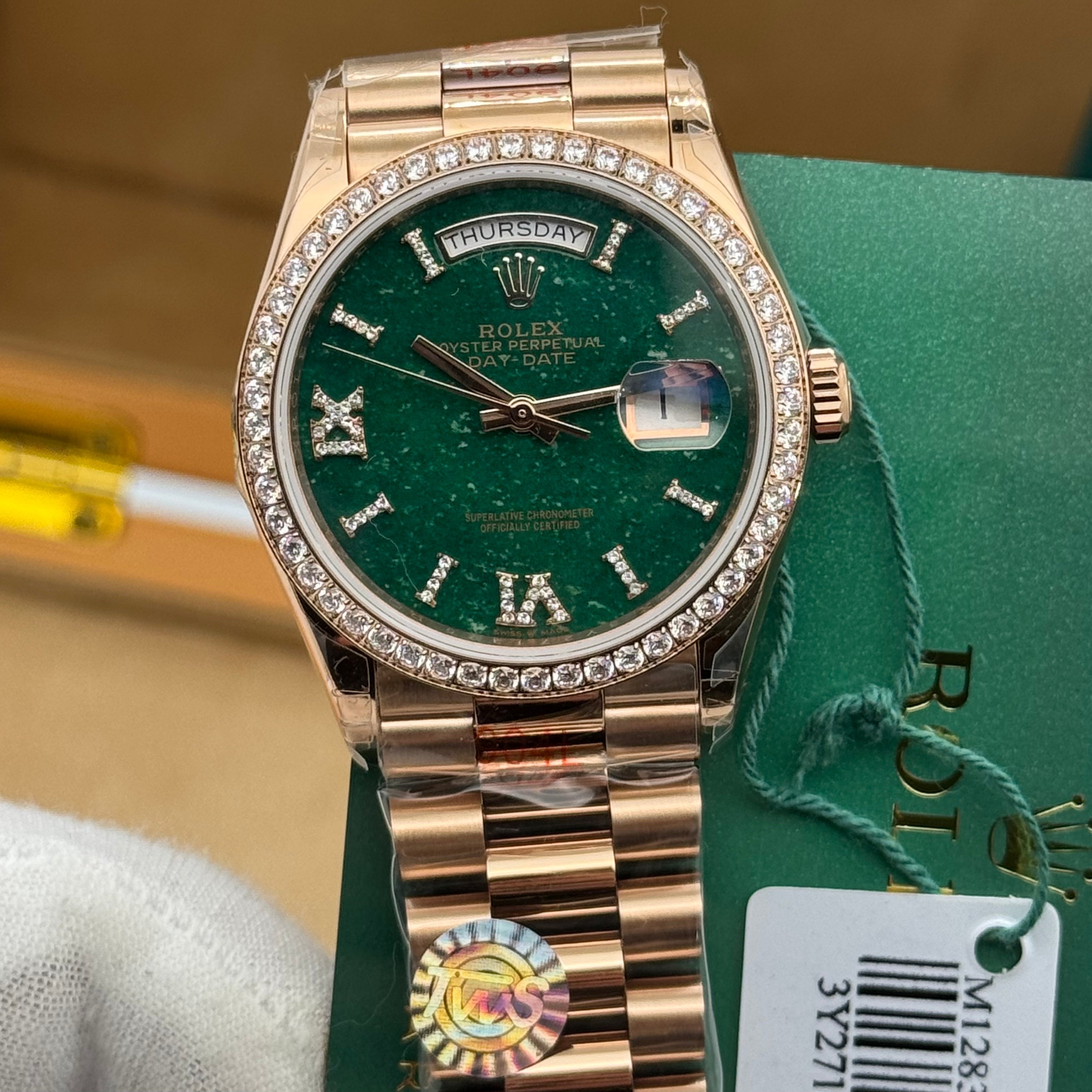 Rolex Emerald Green President Watch – Rose Gold – Diamond Bezel (Day-Date)