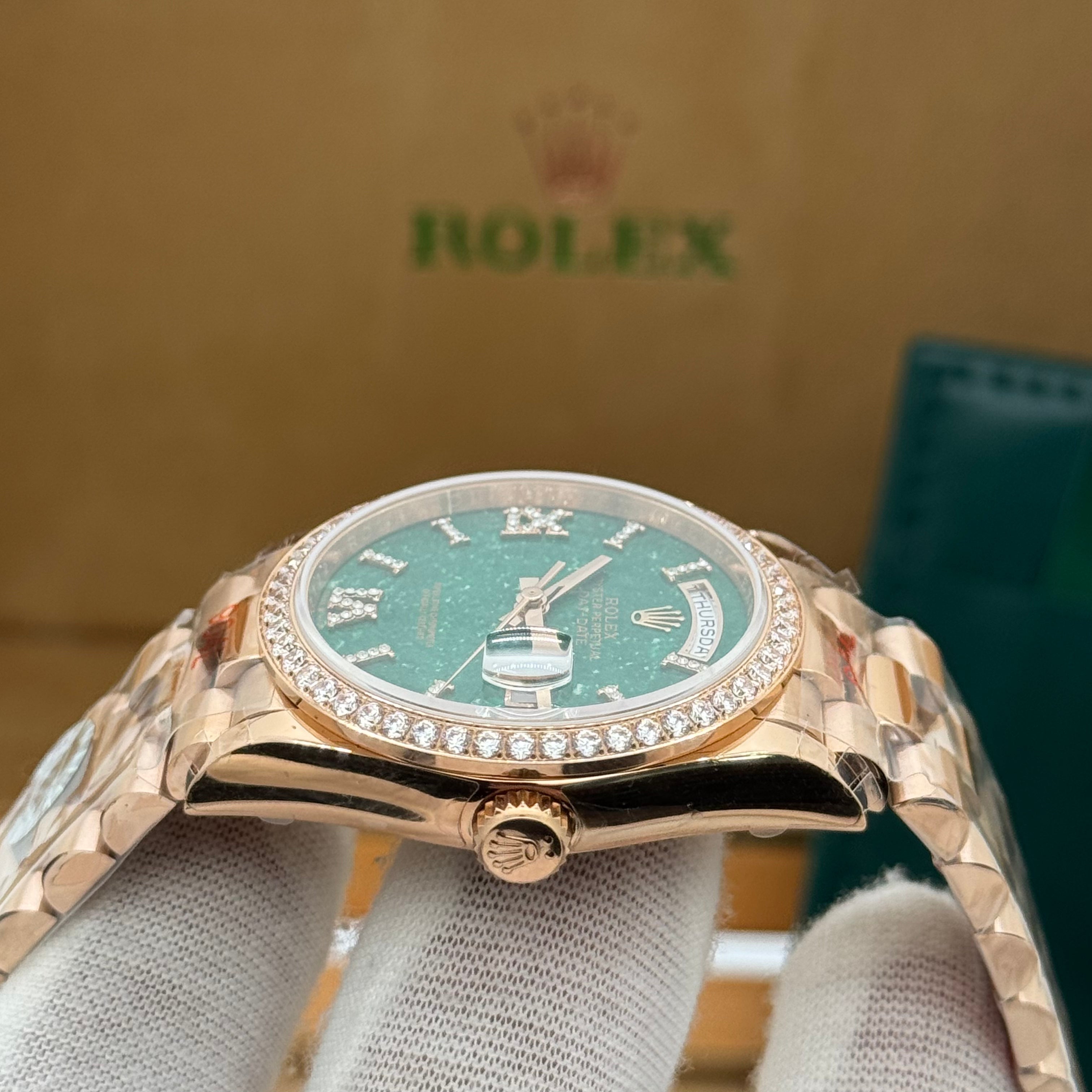 Rolex Emerald Green President Watch – Rose Gold – Diamond Bezel (Day-Date)