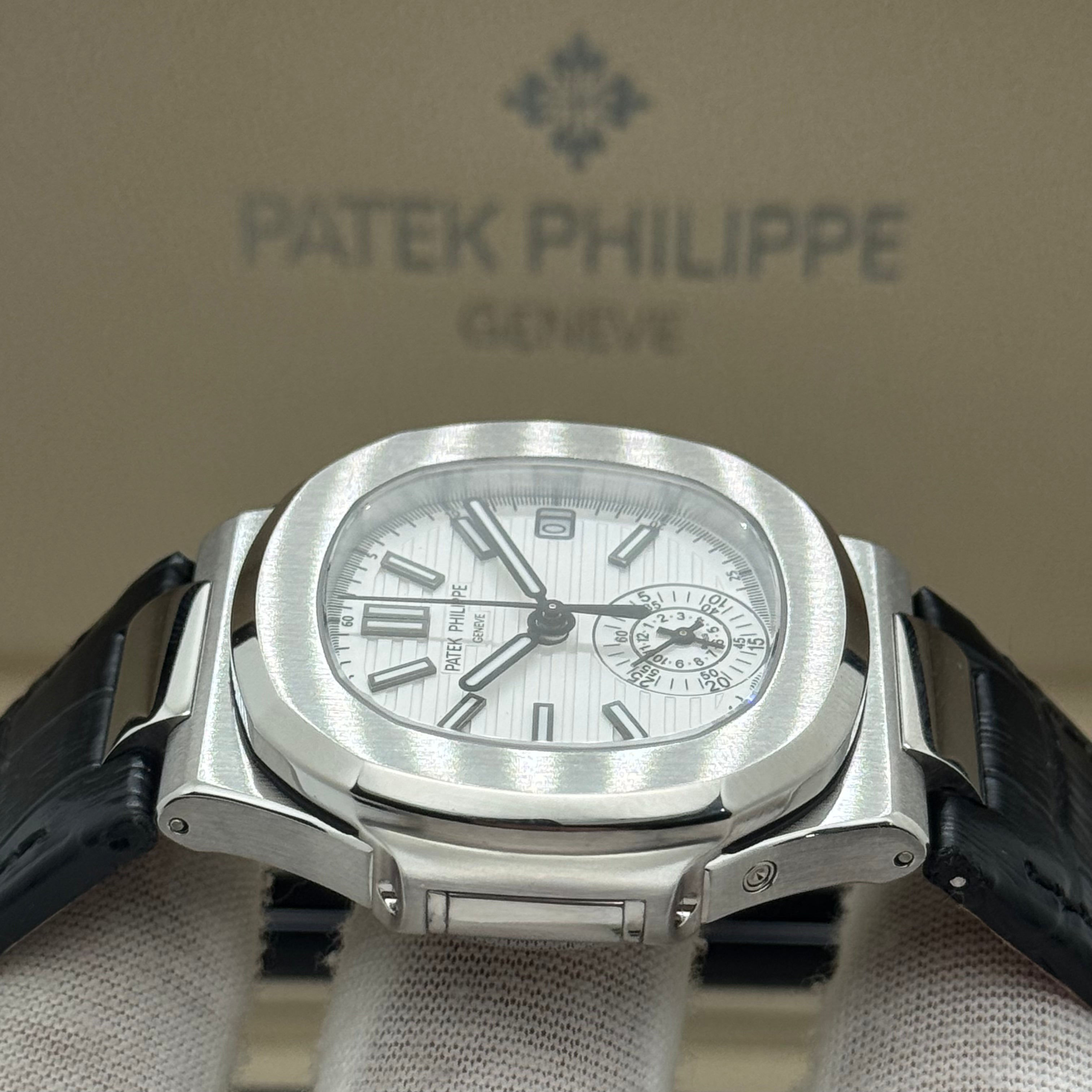 Patek Phillipe Nautilus-Inspired Automatic Watch – Swiss Super Clone – White Dial (Leather Strap)