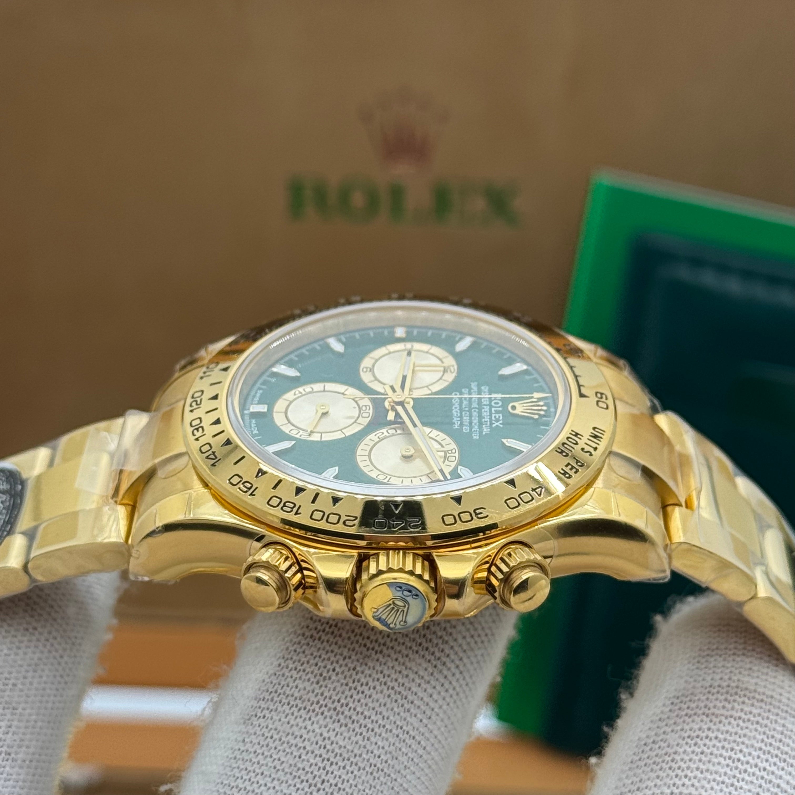 Rolex Daytouna Gold Chronograph Watch – Green Dial – Swiss Super Clone 2025 Version J23251