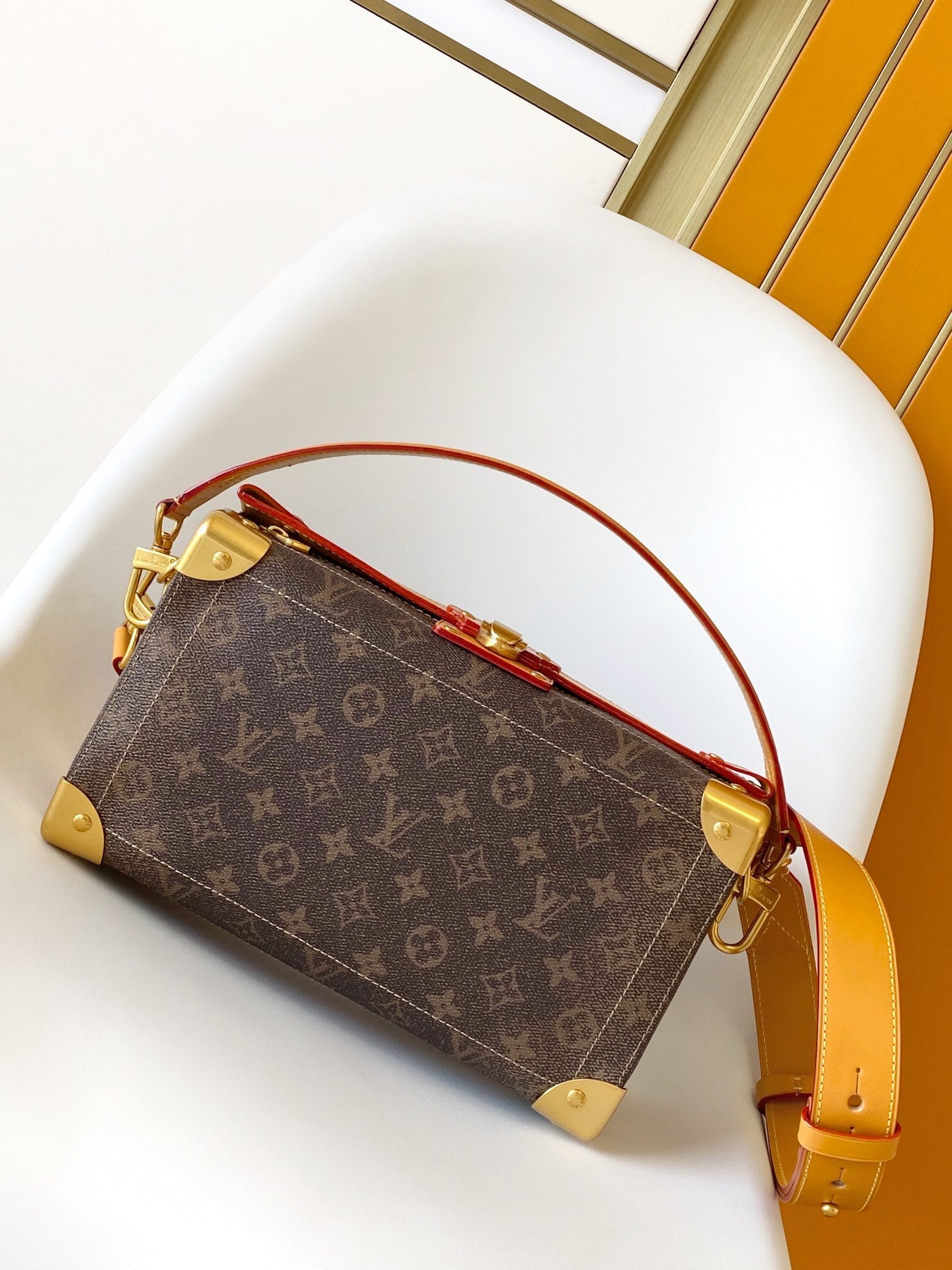 1:1 Replica LV crossbody bag