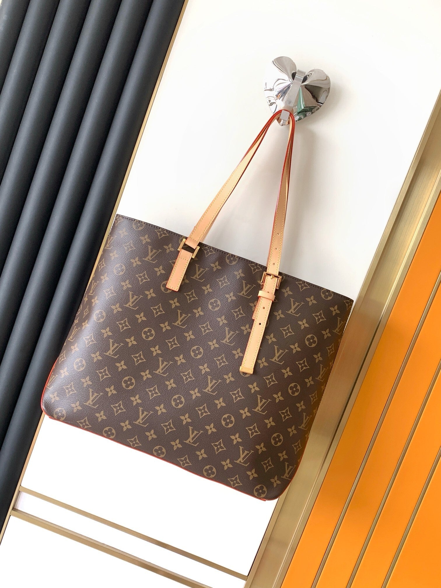 1:1 Replica LV Handbag