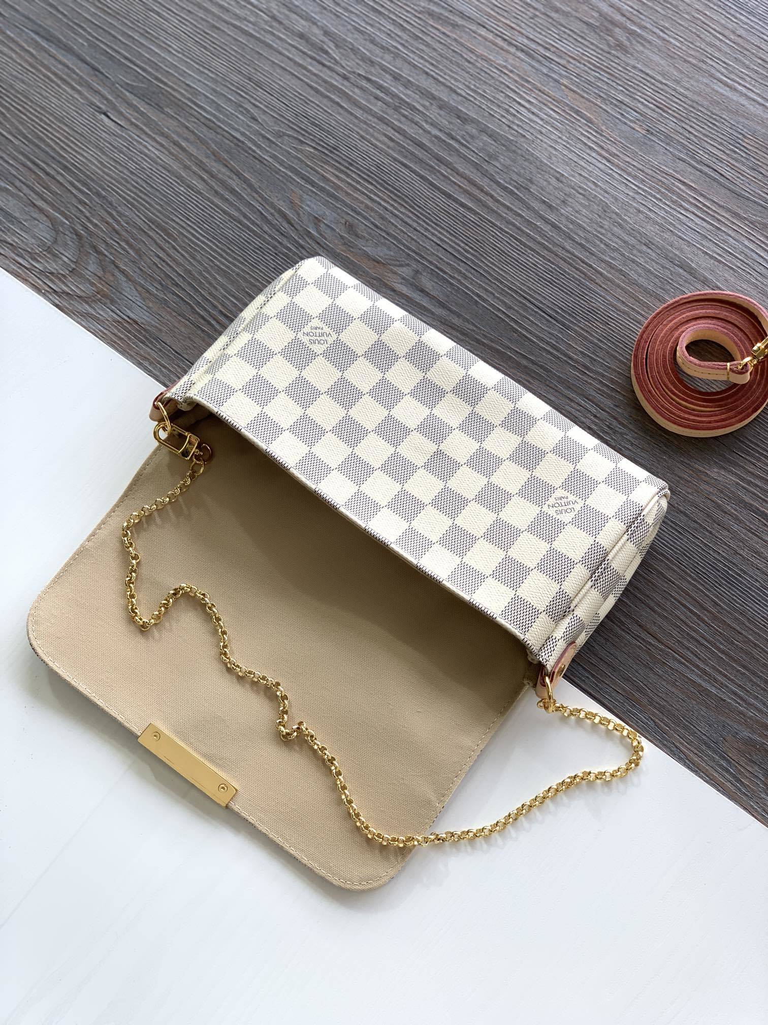 1:1 Replica LV crossbody bag