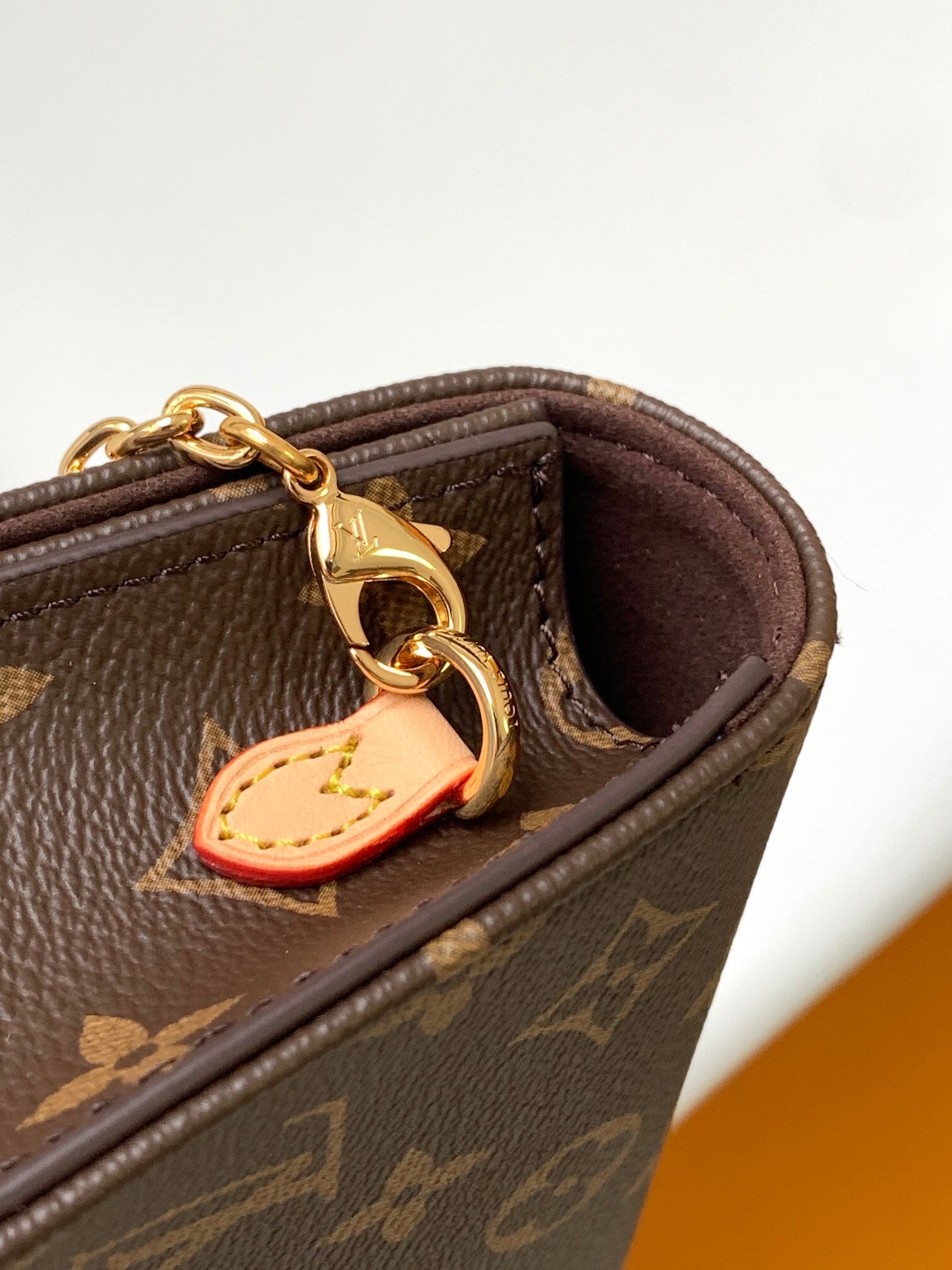 1:1 Replica LV Chain bar