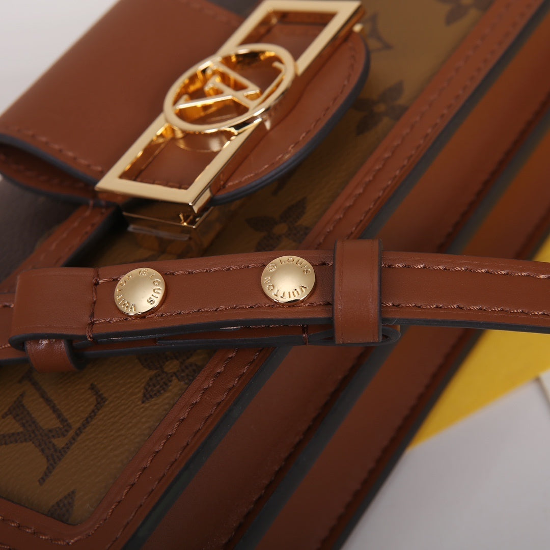 1:1 Replica LV crossbody bag