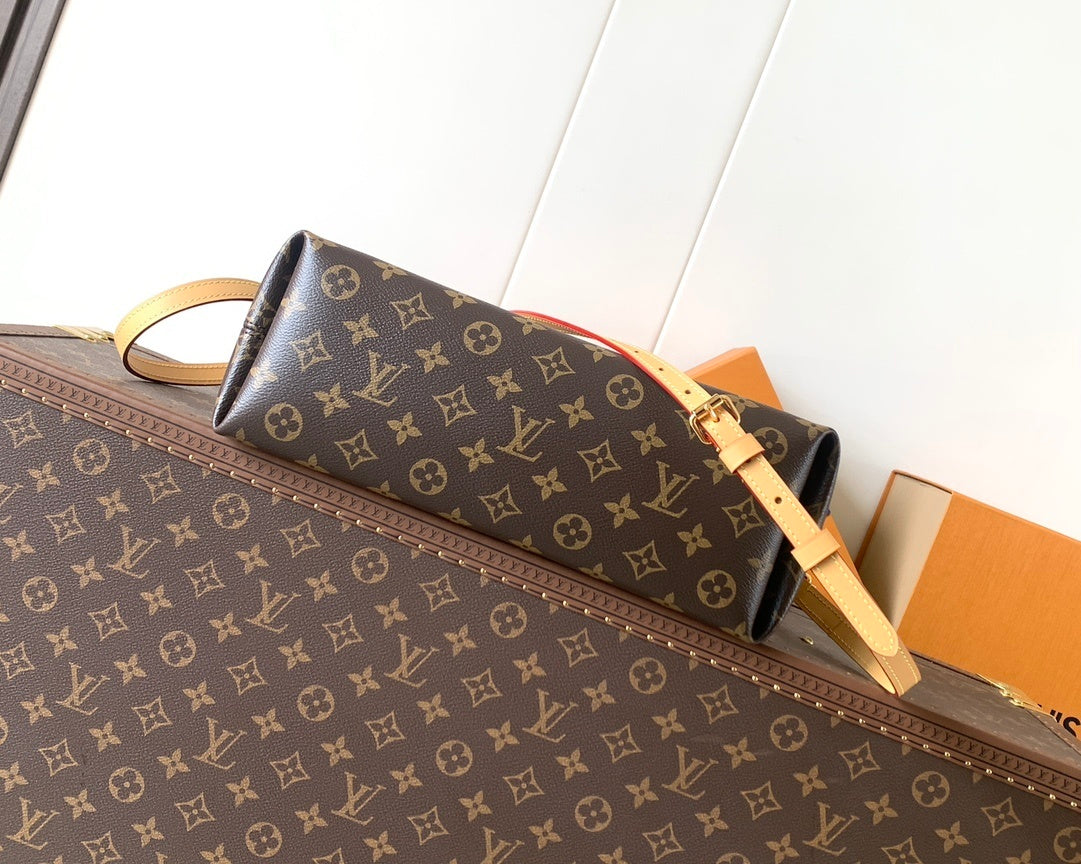 1:1 Replica LV shell bag