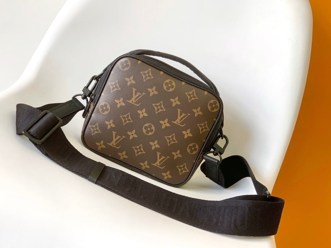 1:1 Replica LV crossbody bag