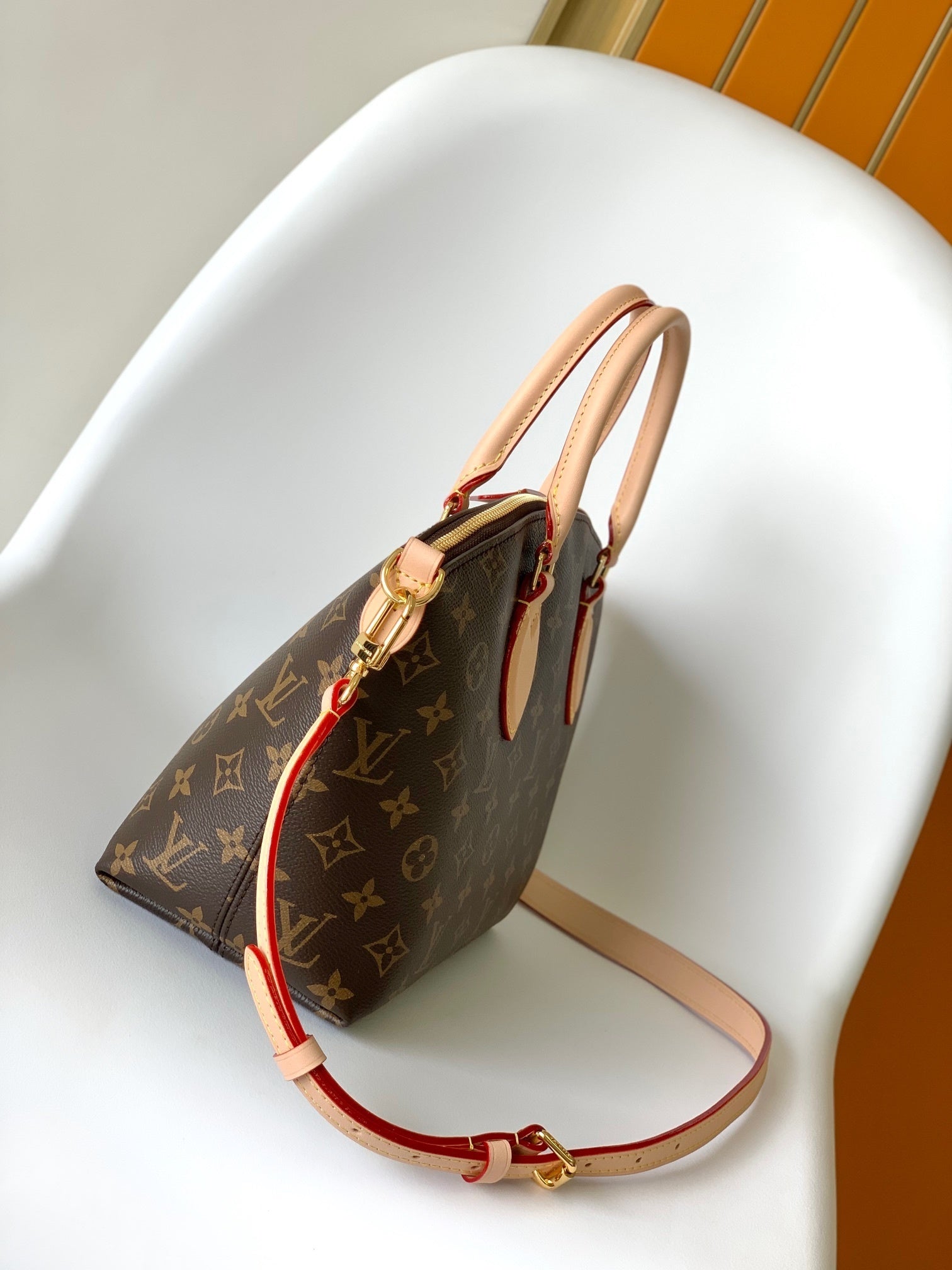 1:1 Replica LV Handbag