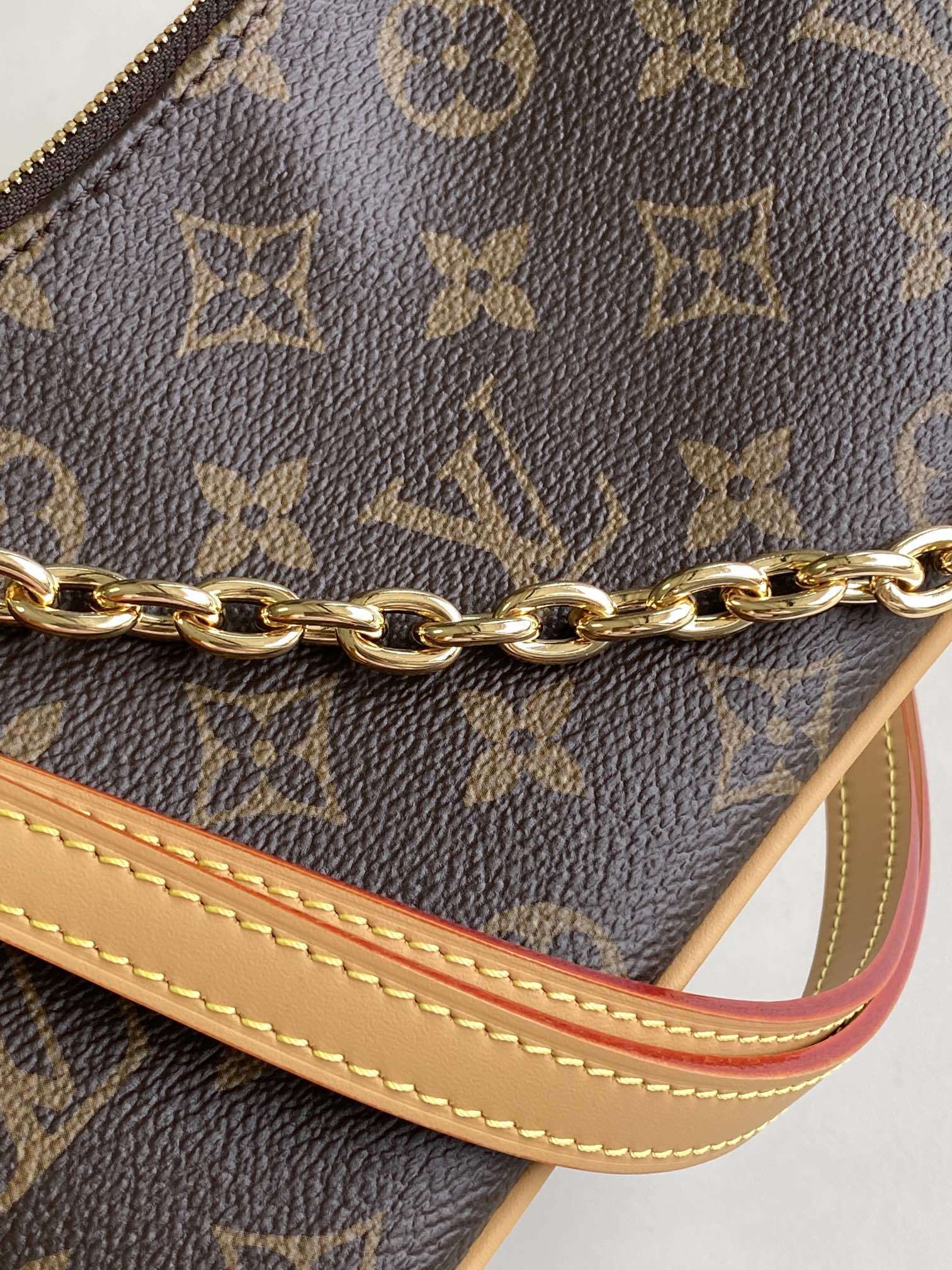1:1 Replica LV single-shoulder bag