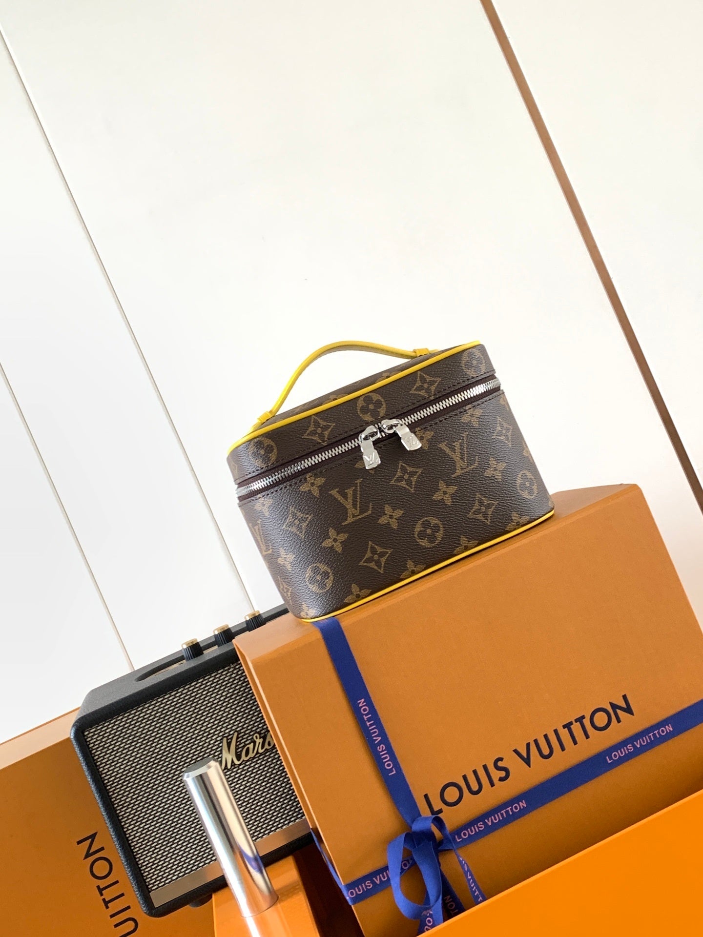 1:1 Replica LV handbag