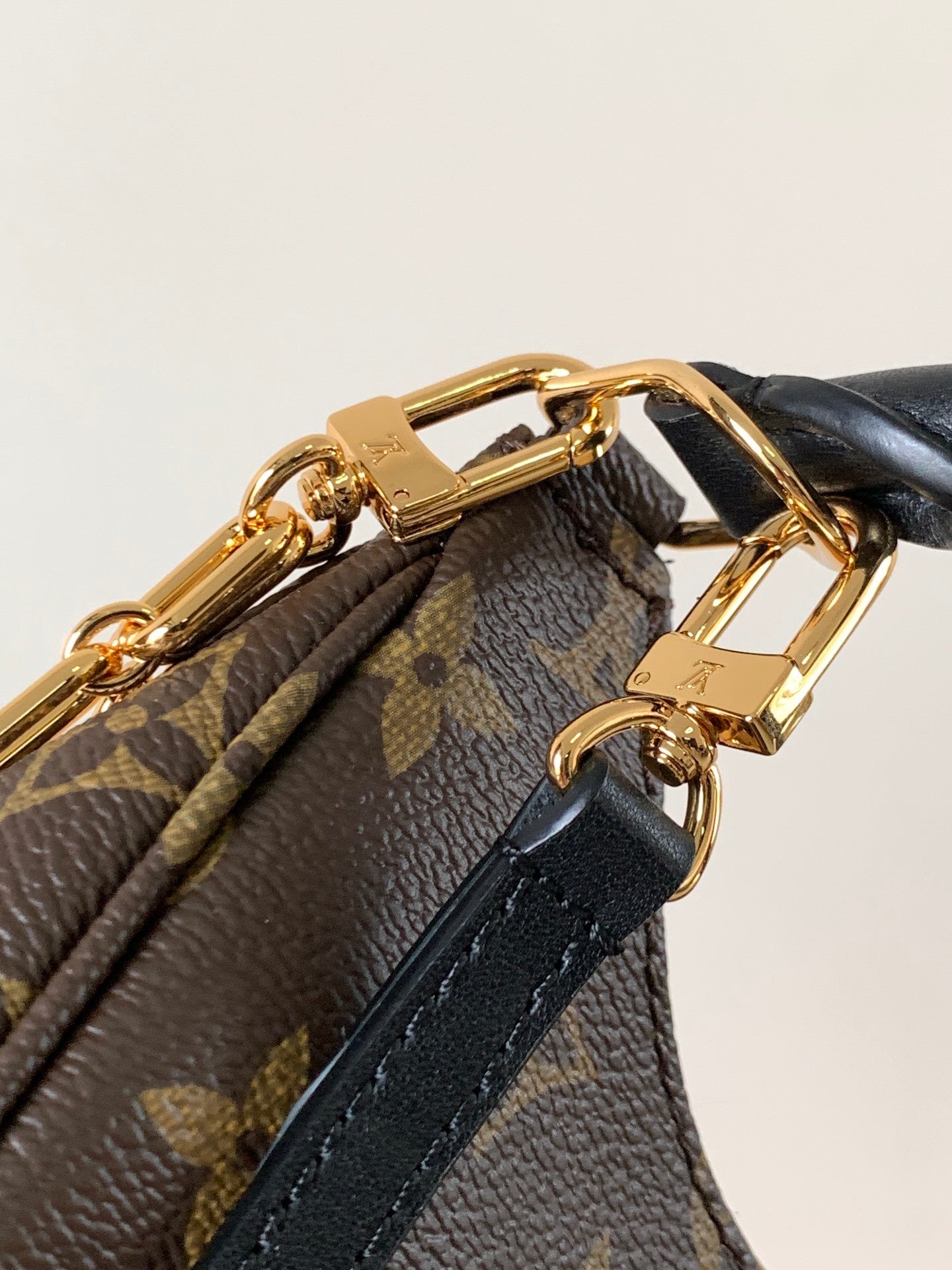 1:1 Replica LV underarm mahjong bag