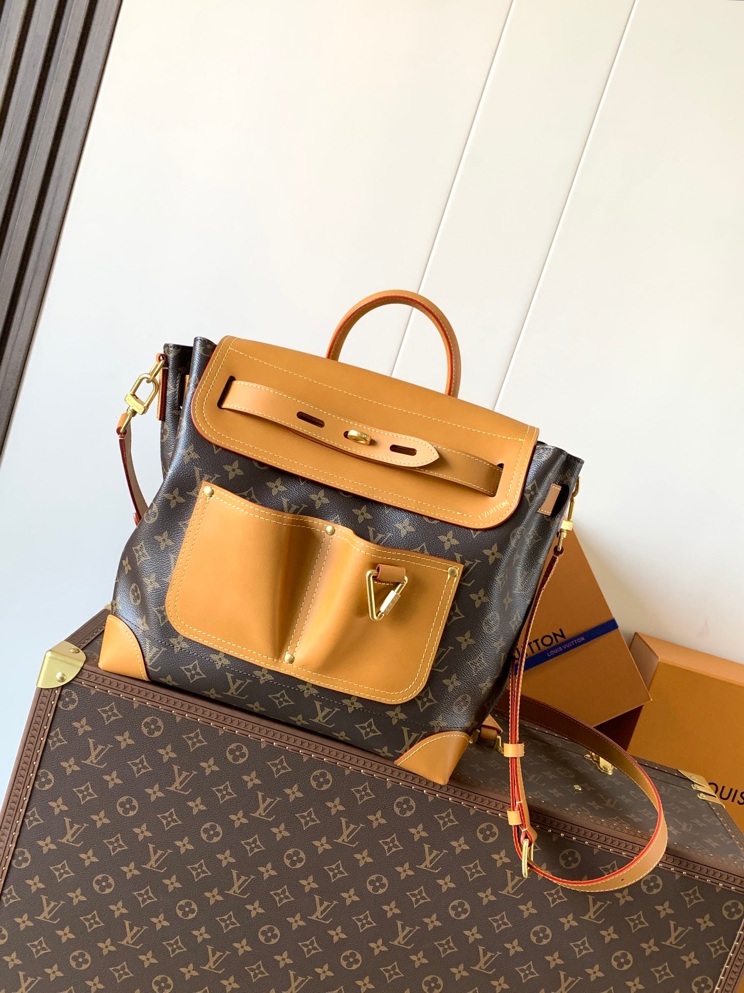 1:1 Replica LV Handheld crossbody bag