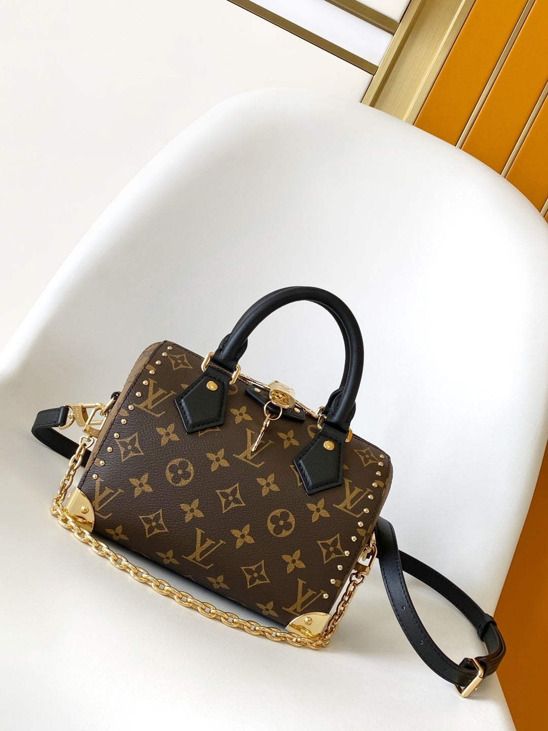 1:1 Replica LV crossbody bag
