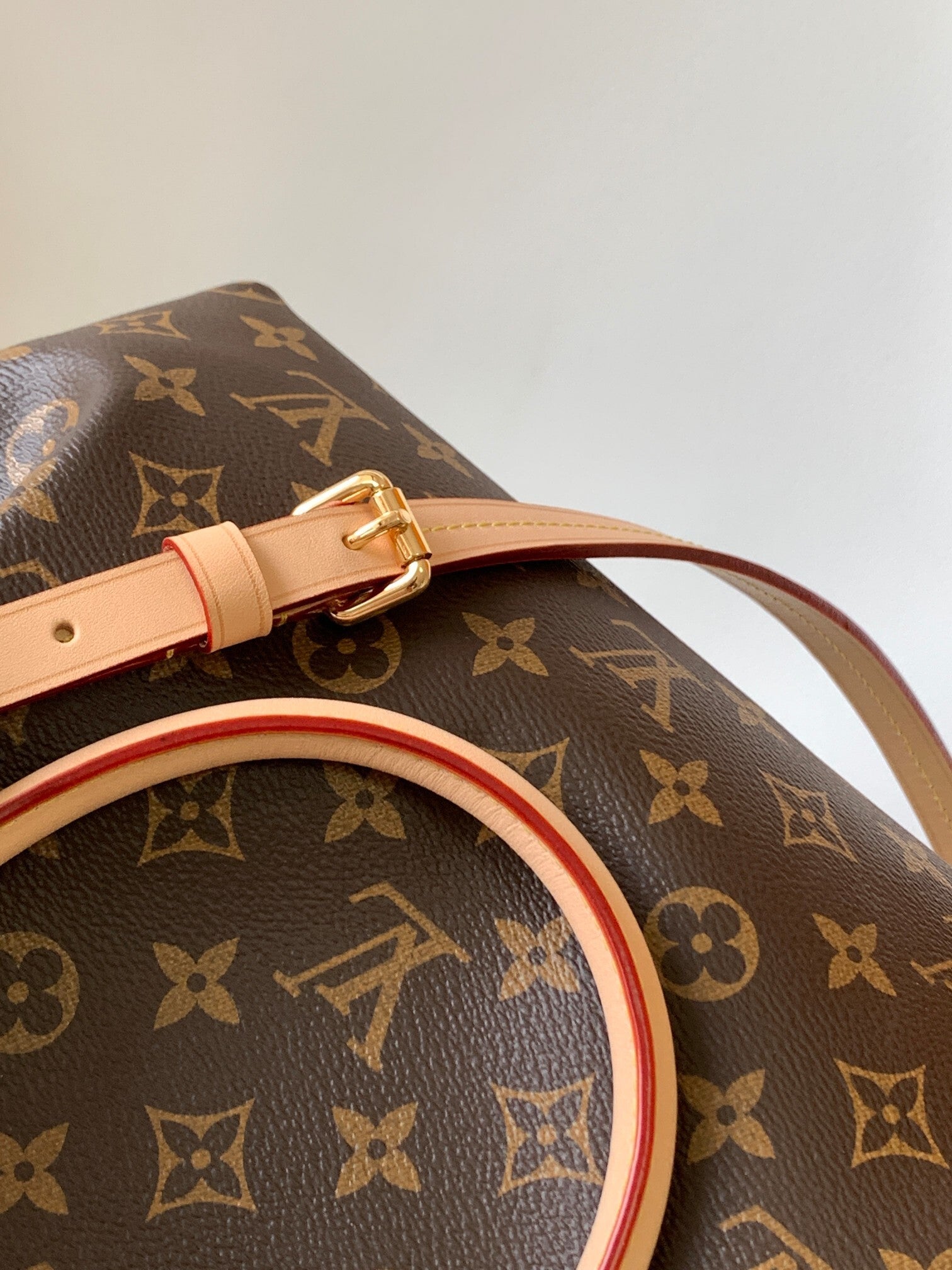 1:1 Replica LV handbag