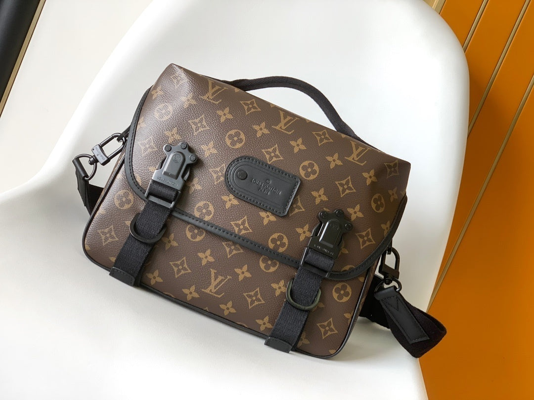 1:1 Replica LV crossbody bag