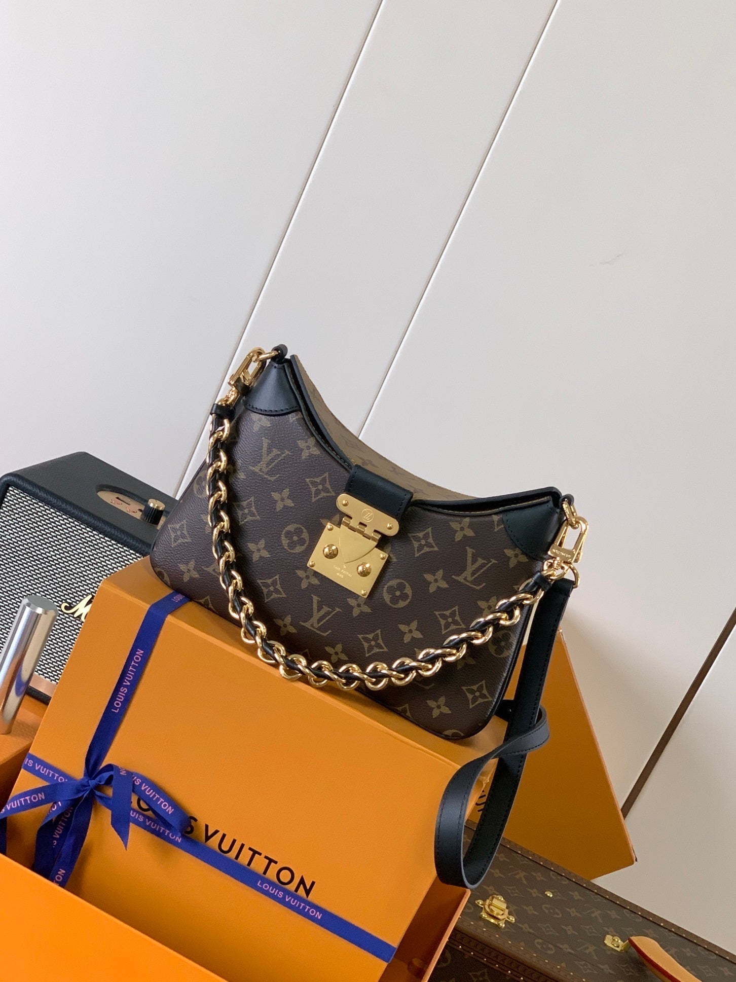 1:1 Replica LV crossbody bag