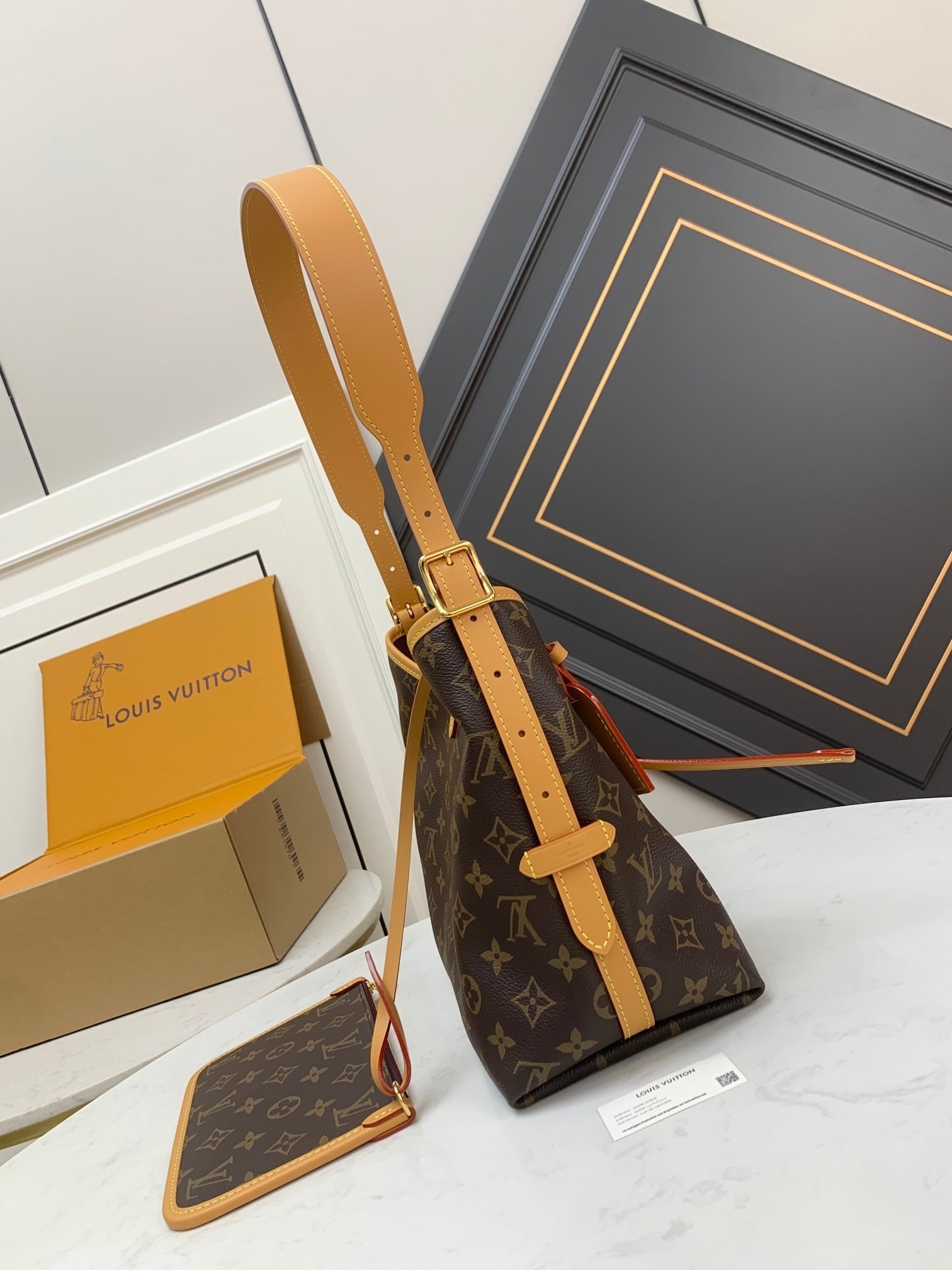 1:1 Replica LV single-shoulder bag