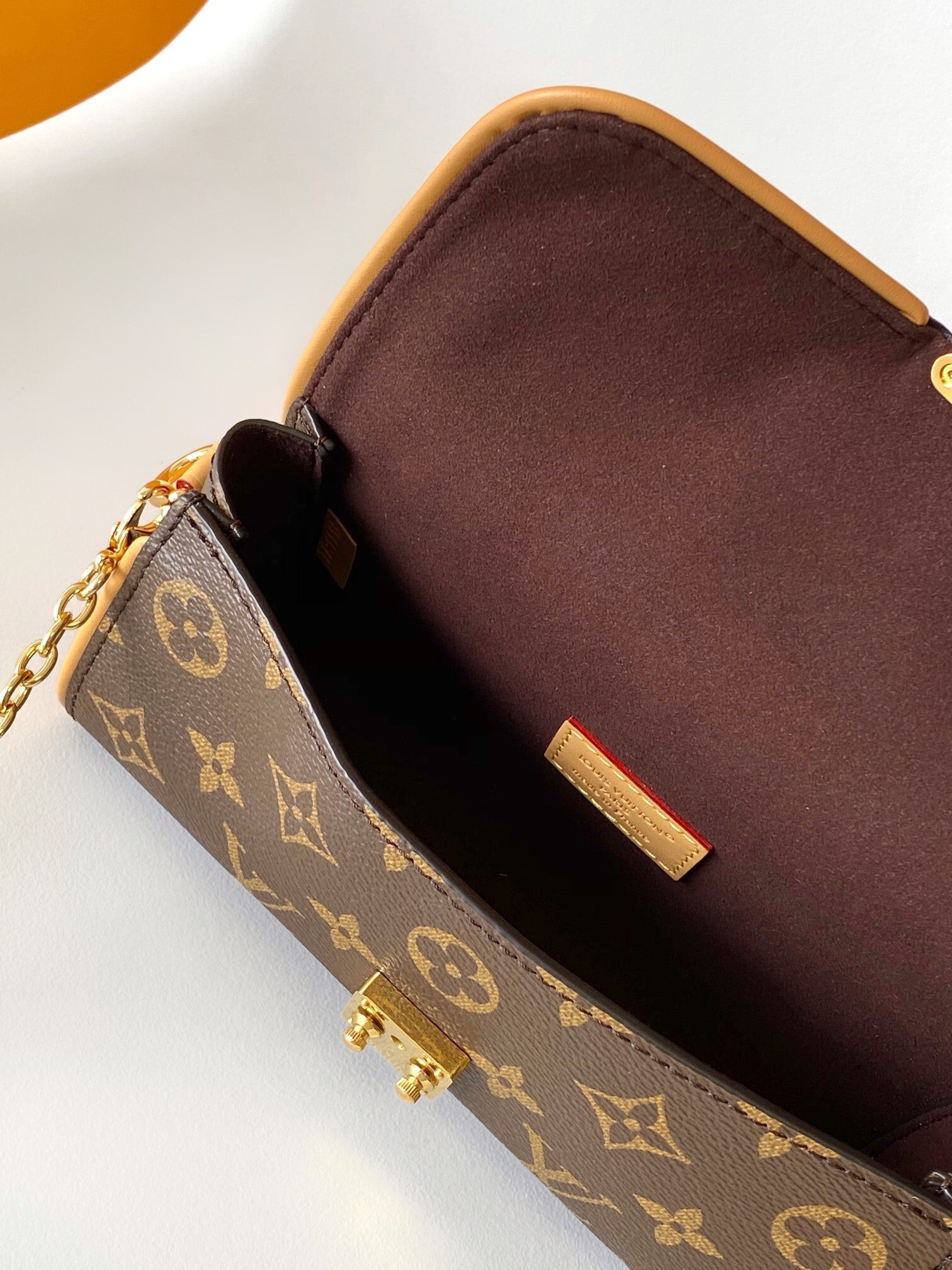 1:1 Replica LV crossbody bag