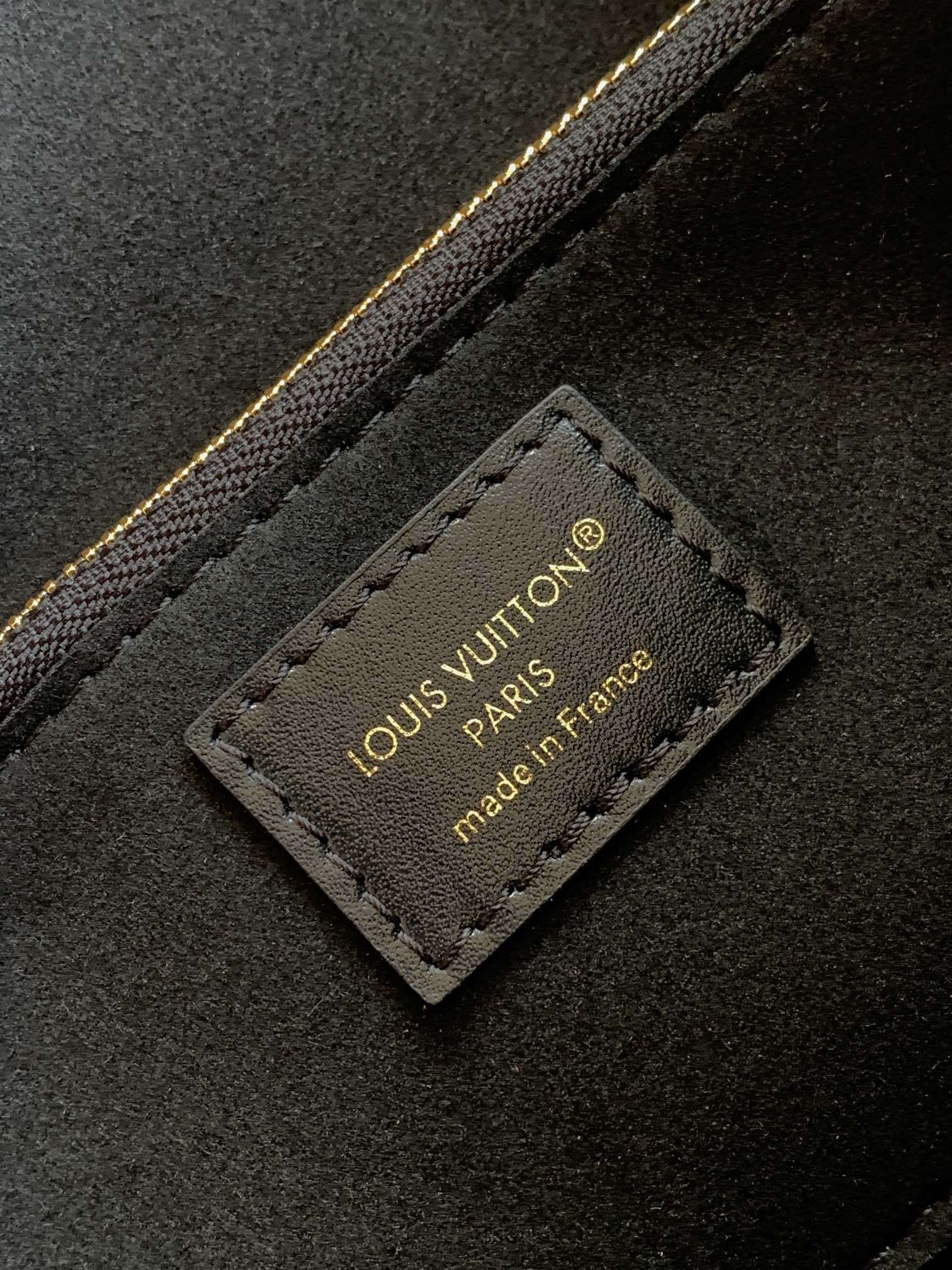 1:1 Replica LV shoulder bag
