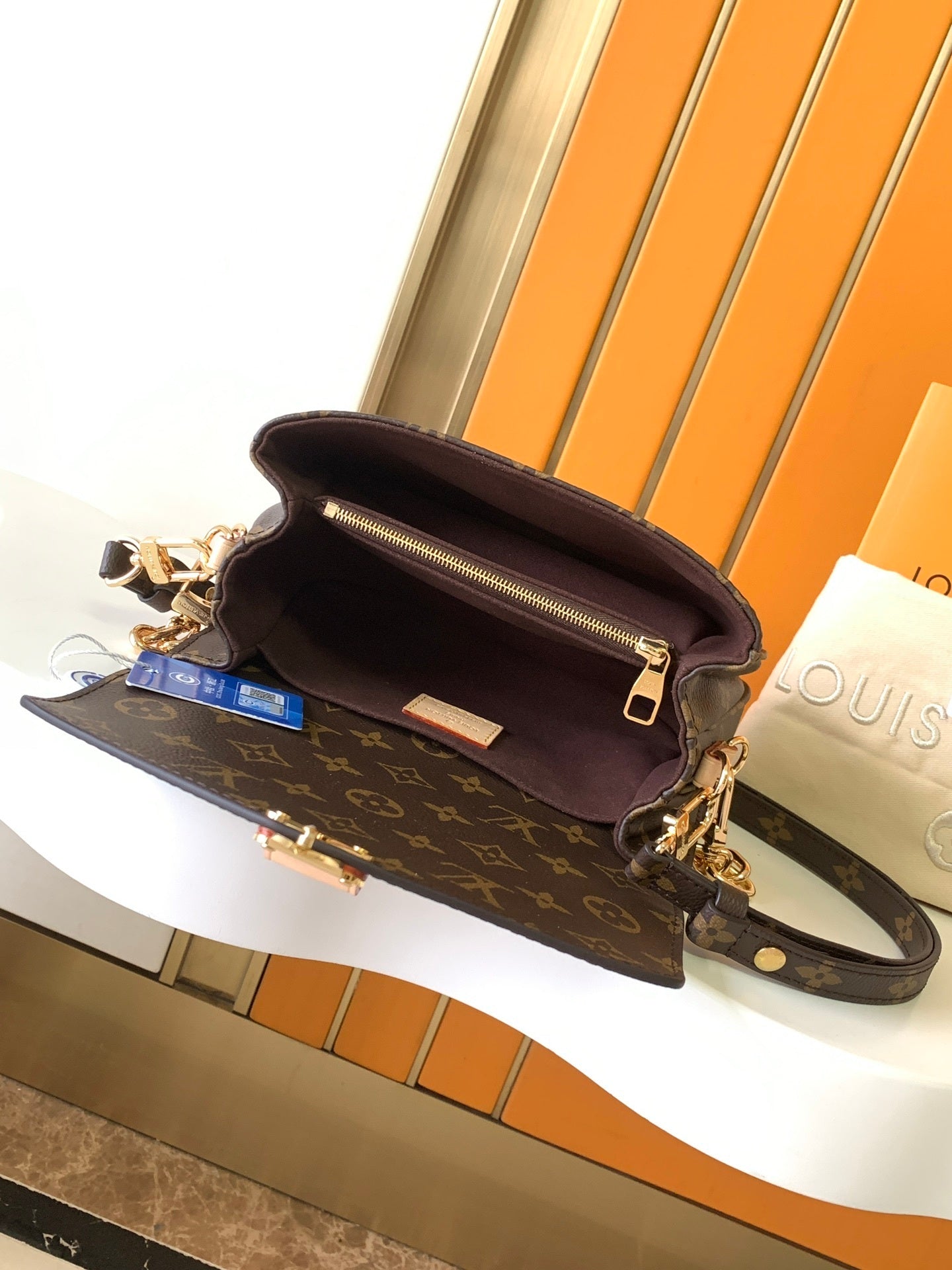 1:1 Replica LV crossbody bag