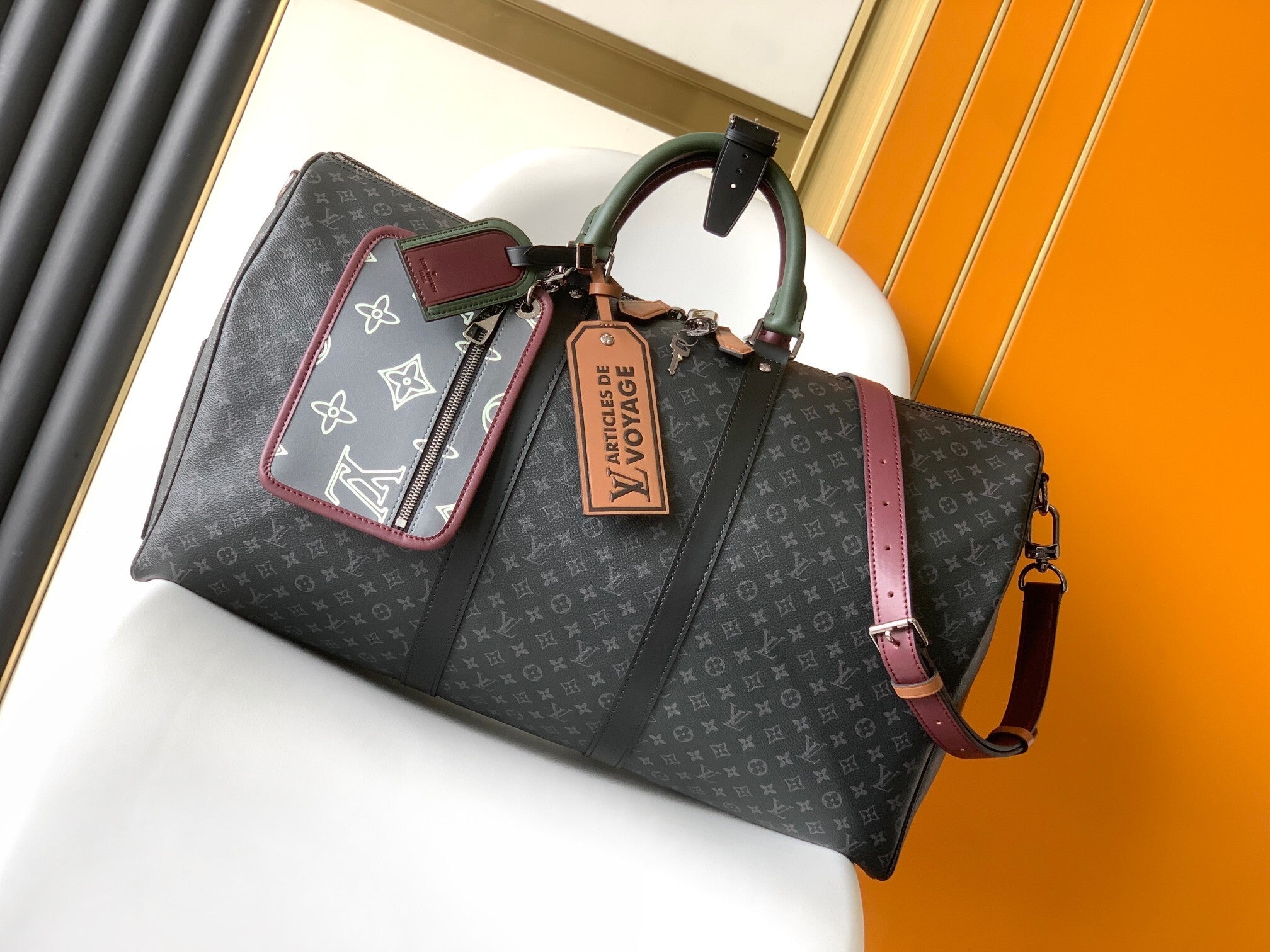 1:1 Replica LV travel bag