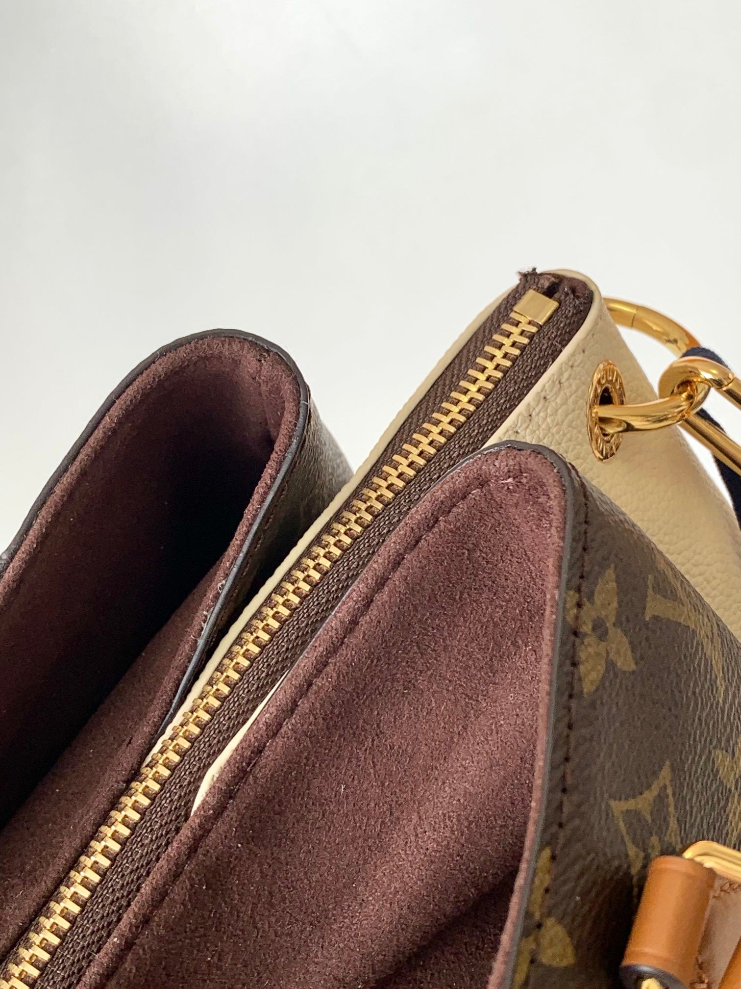 1:1 Replica LV crossbody bag