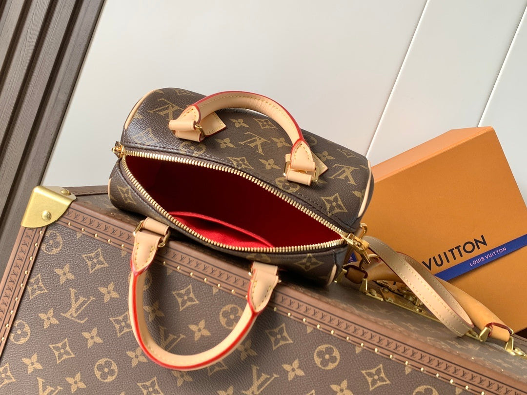 1:1 Replica LV Pillow Bag