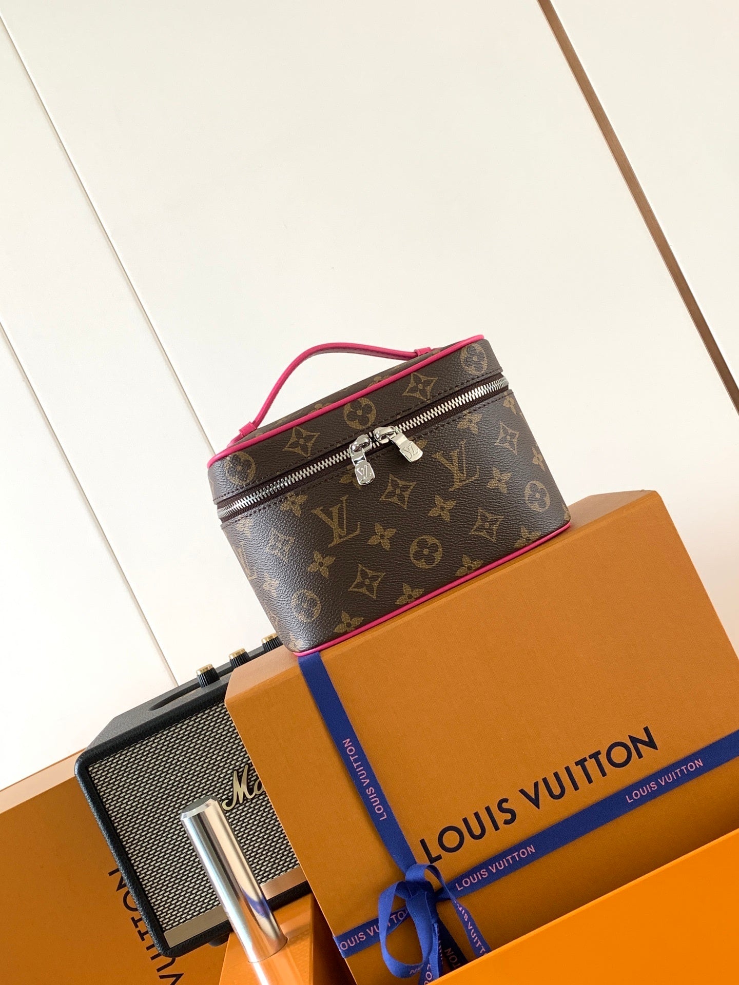 1:1 Replica LV handbag