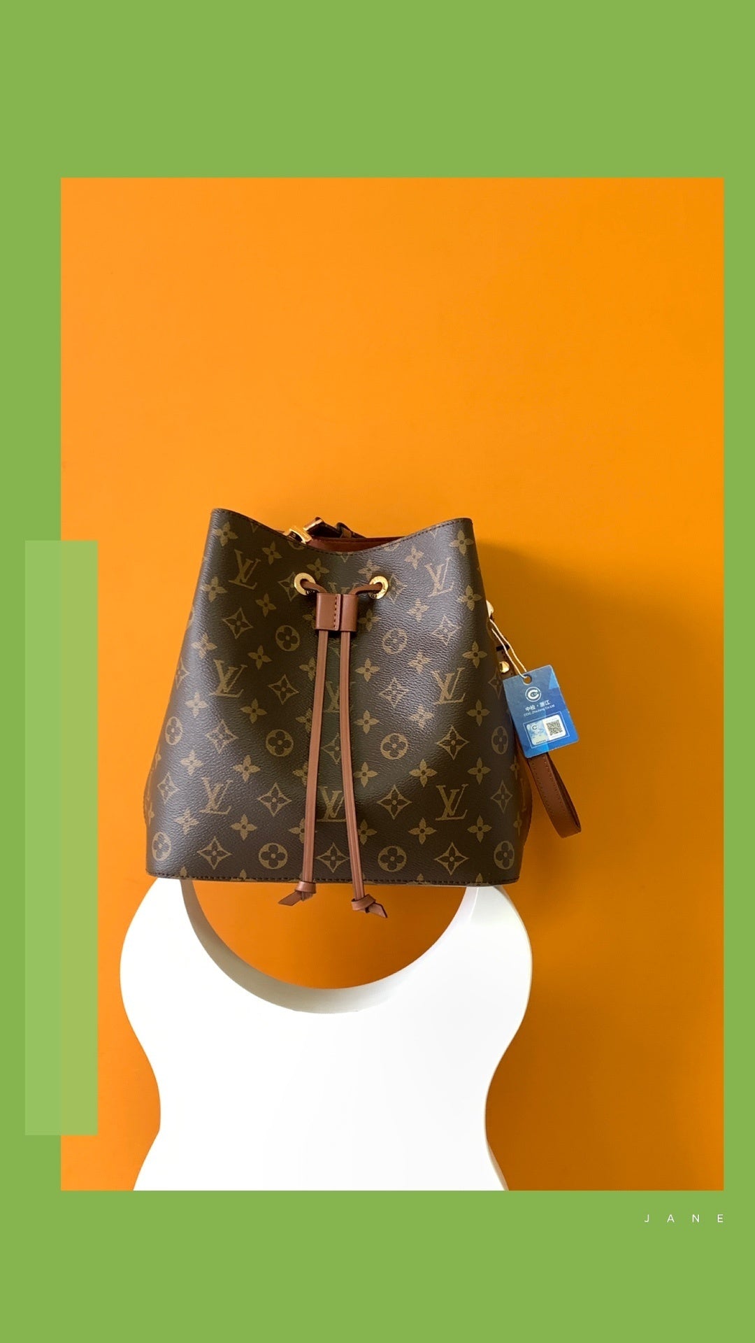 1:1 Replica LV bucket bag