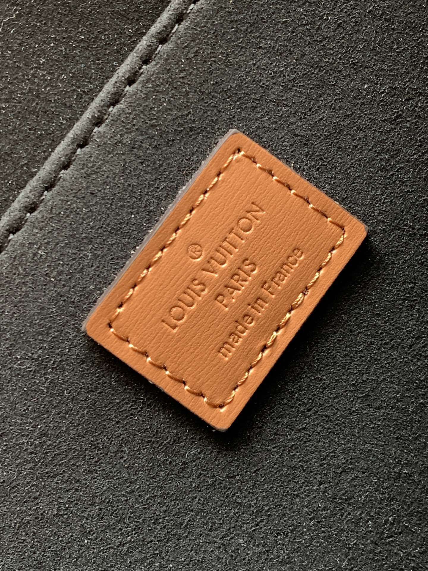 1:1 Replica LV crossbody bag