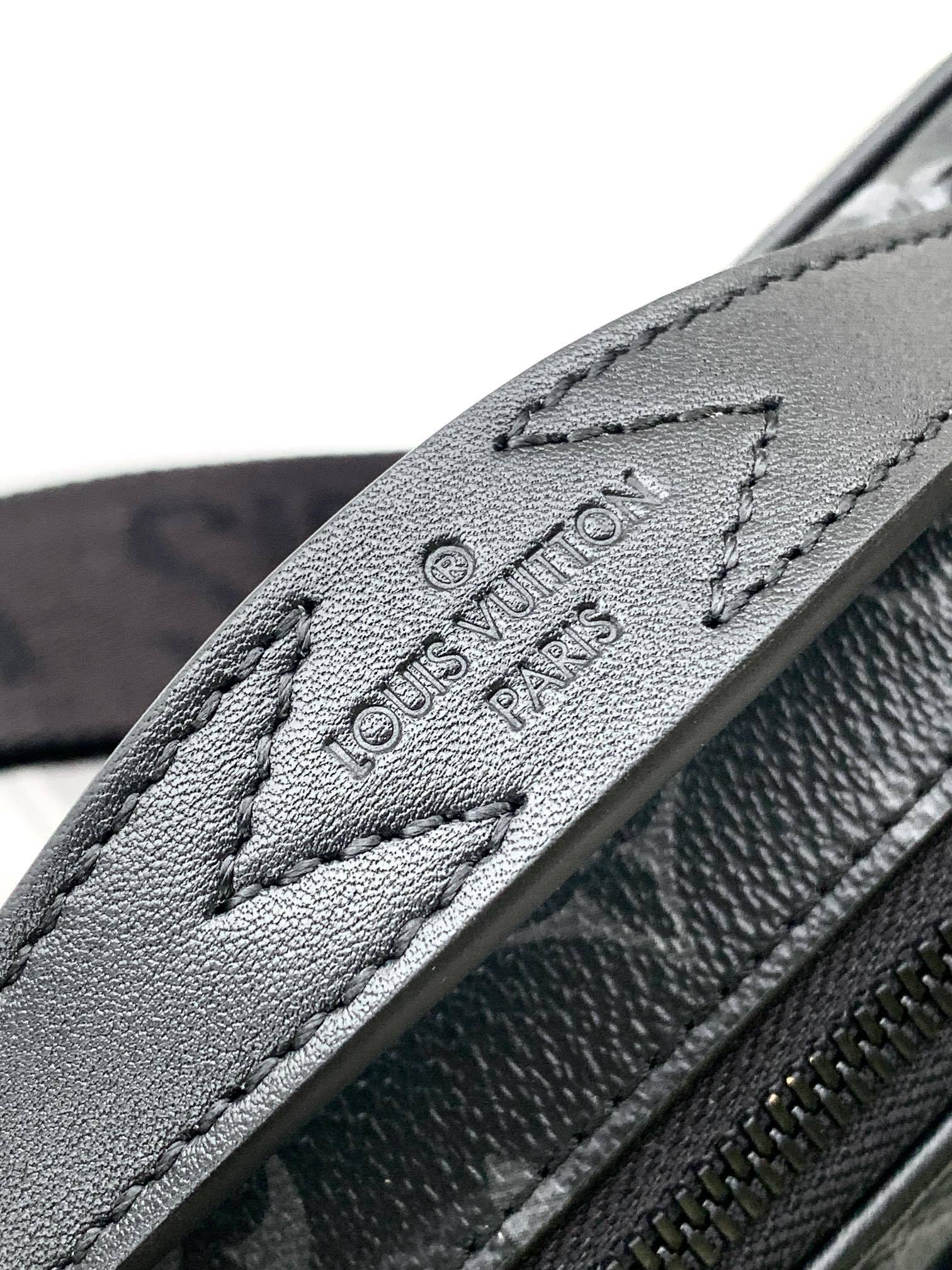 1:1 Replica LV crossbody bag