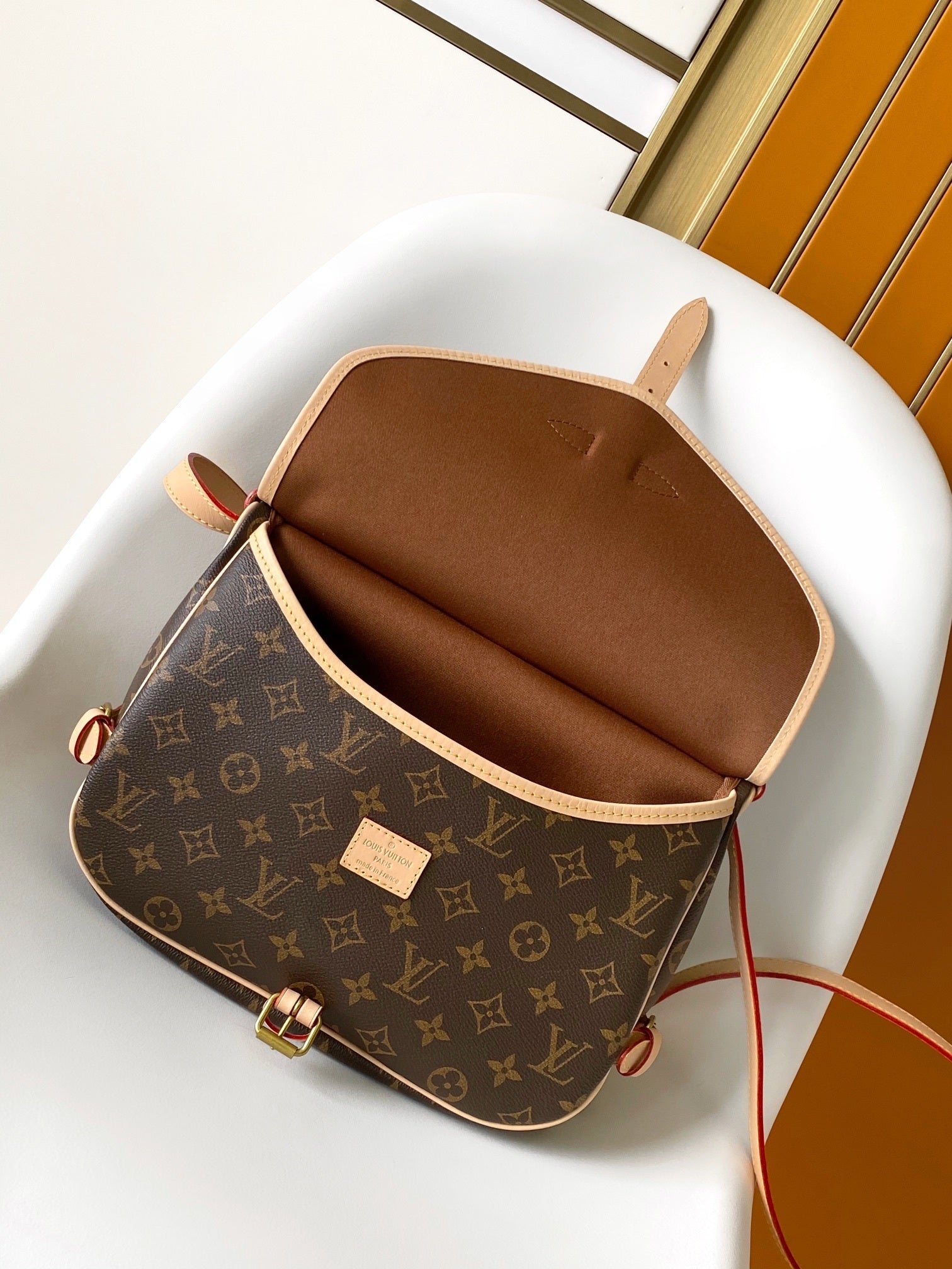 1:1 Replica LV crossbody bag