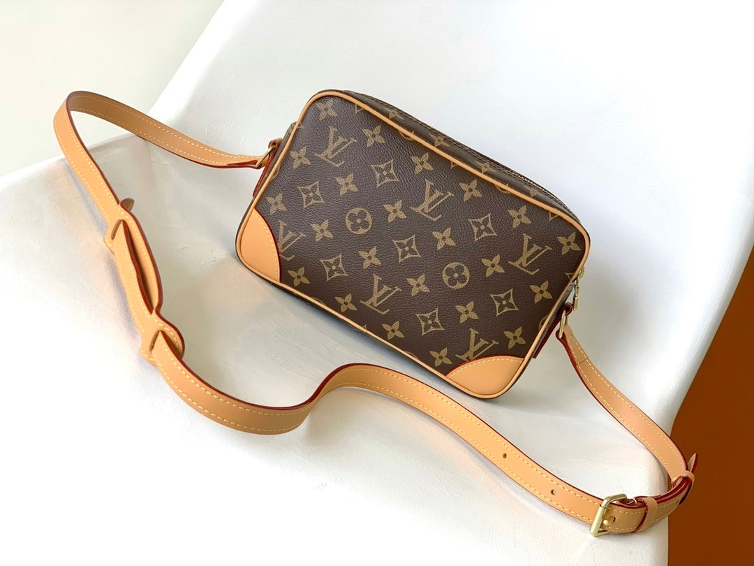 1:1 Replica LV crossbody bag