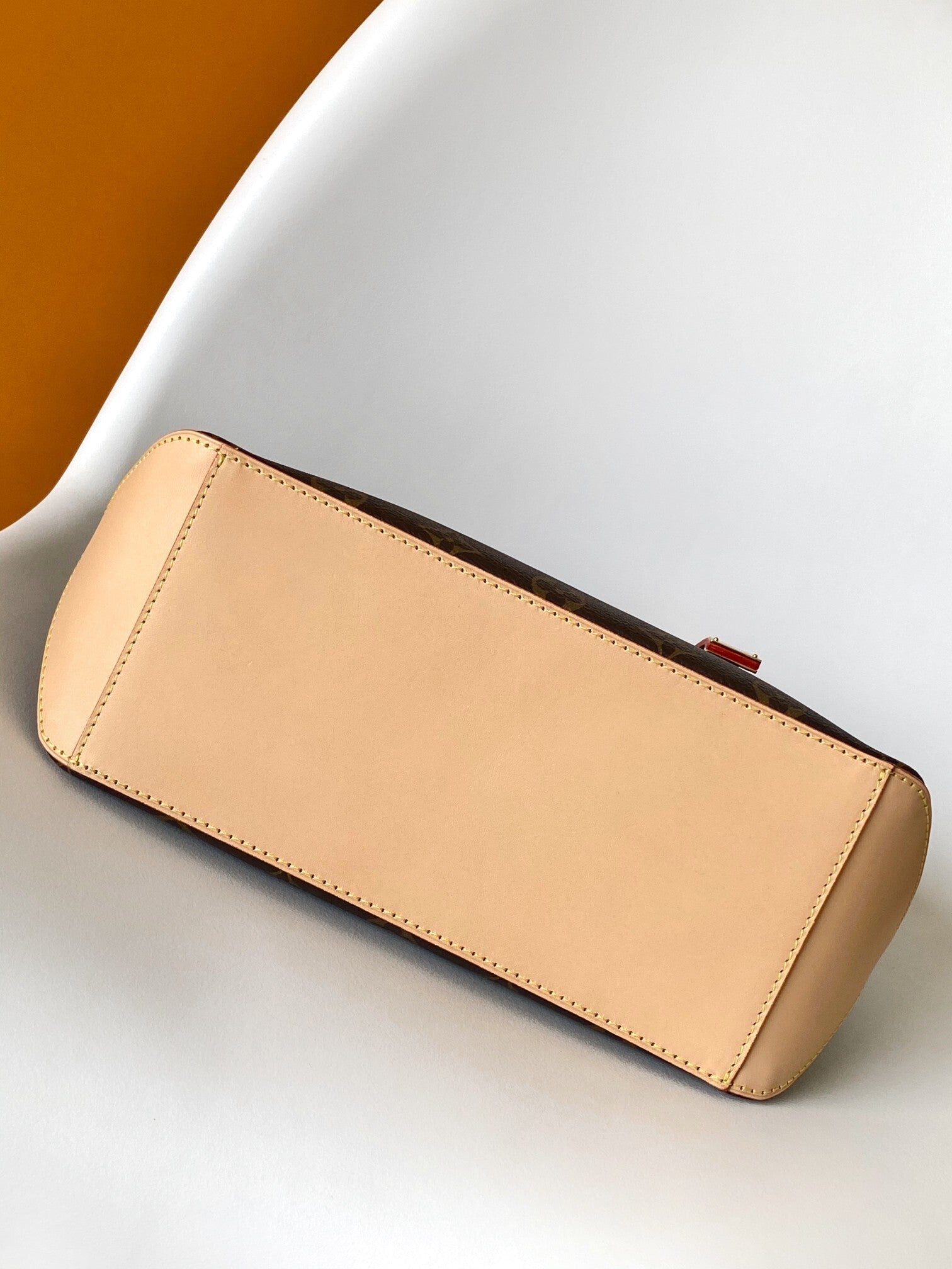 1:1 Replica LV Handbag